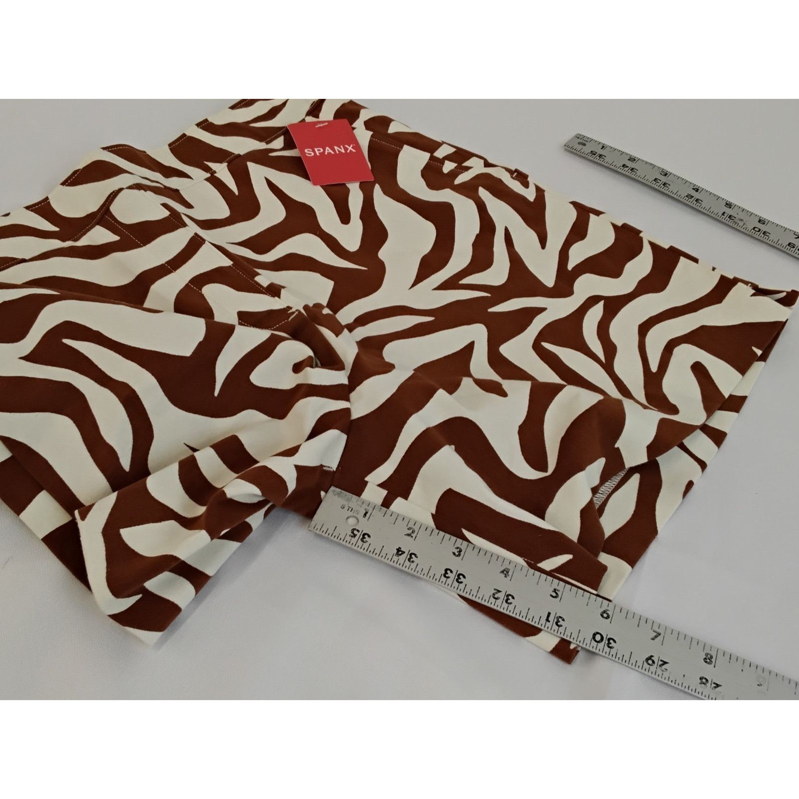 Spanx Spanx Polished 6" Shorts Women's S Brown + White Zebra Print Size 28" / US 6 / IT 42 - 13 Thumbnail