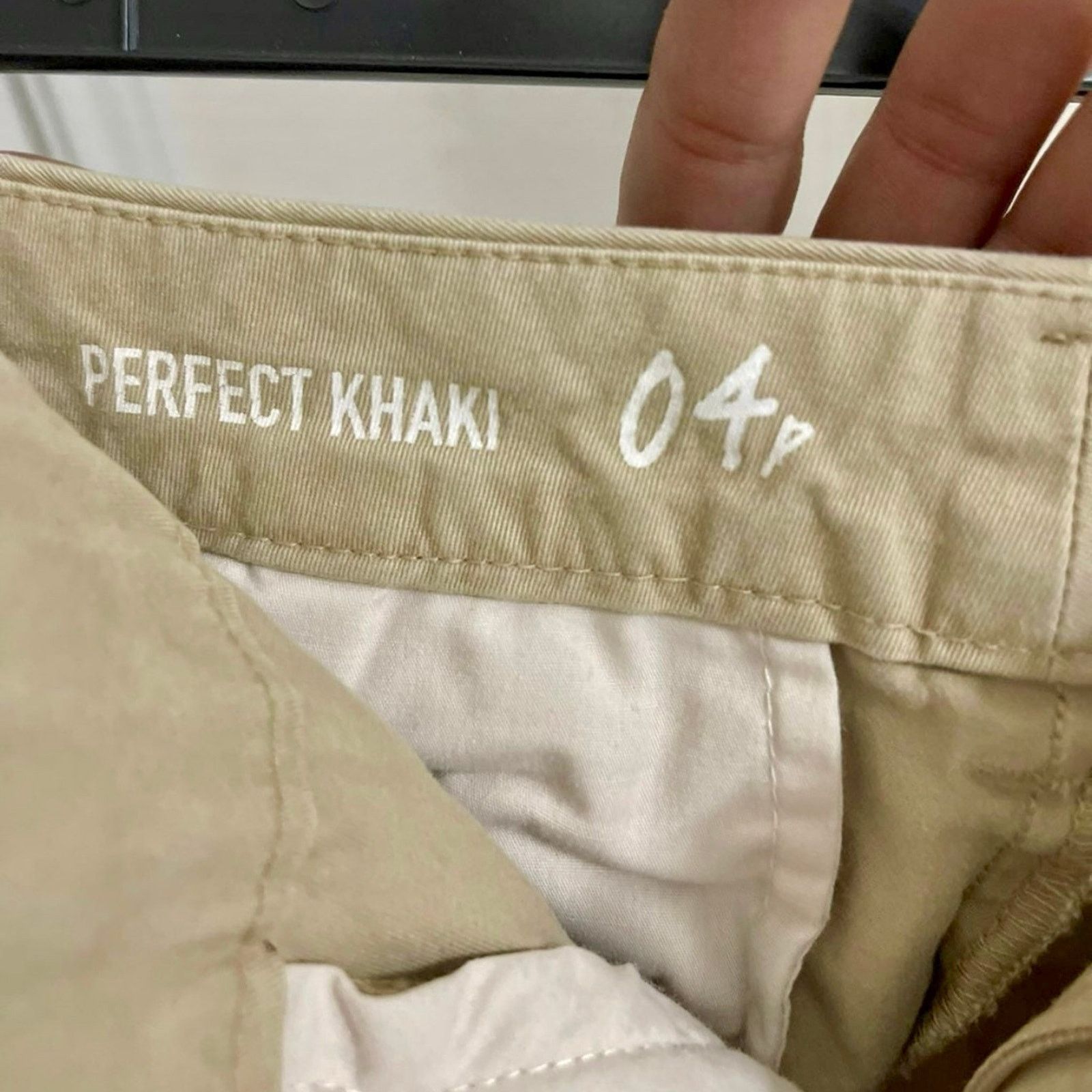Gap GAP Perfect Khakis with Cuffed Hem in Tan, 4P Size 27" / US 4 / IT 40 - 6 Thumbnail
