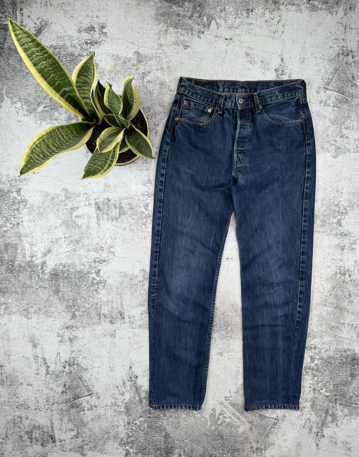 Levi's Vintage 90S Stright Levis 501 Classic Basic USA Denim Jeans Size US 31 - 9 Thumbnail