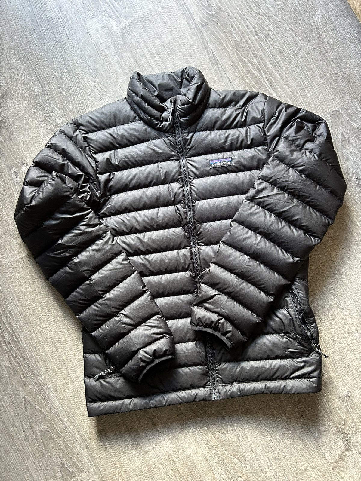 image of Patagonia Light Puffer Jacket in Black, Men's (Size Small)