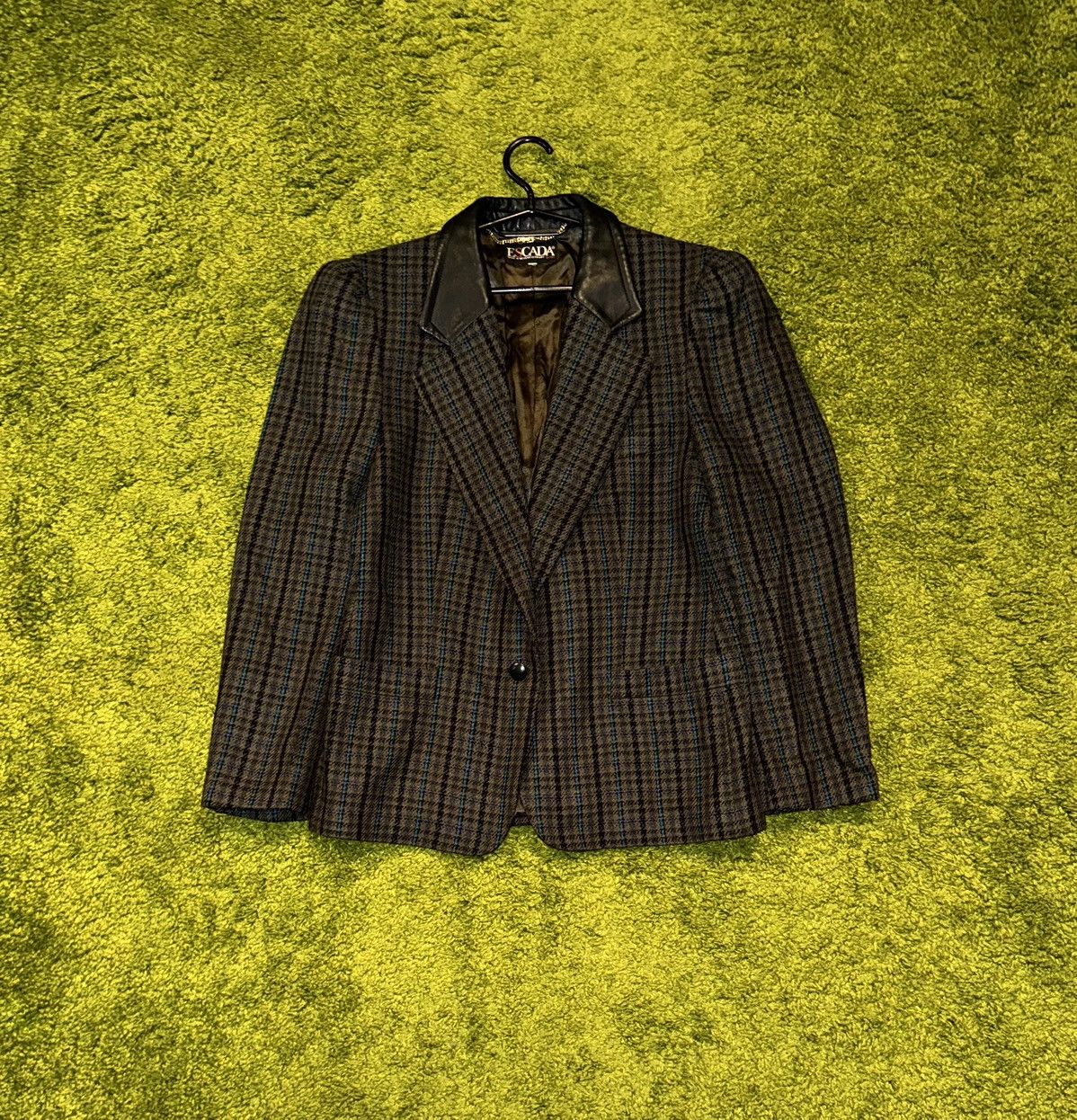 Escada × Escada Sport × Vintage Escada 1990s vintage checkered wool blazer leather collar Size M / US 6-8 / IT 42-44 - 12 Thumbnail