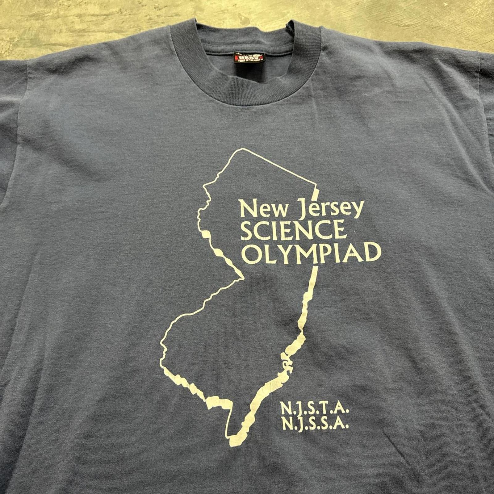 Vintage Vintage 90s New Jersey Science Olympiad Graphic T-Shirt Size US L / EU 52-54 / 3 - 2 Thumbnail