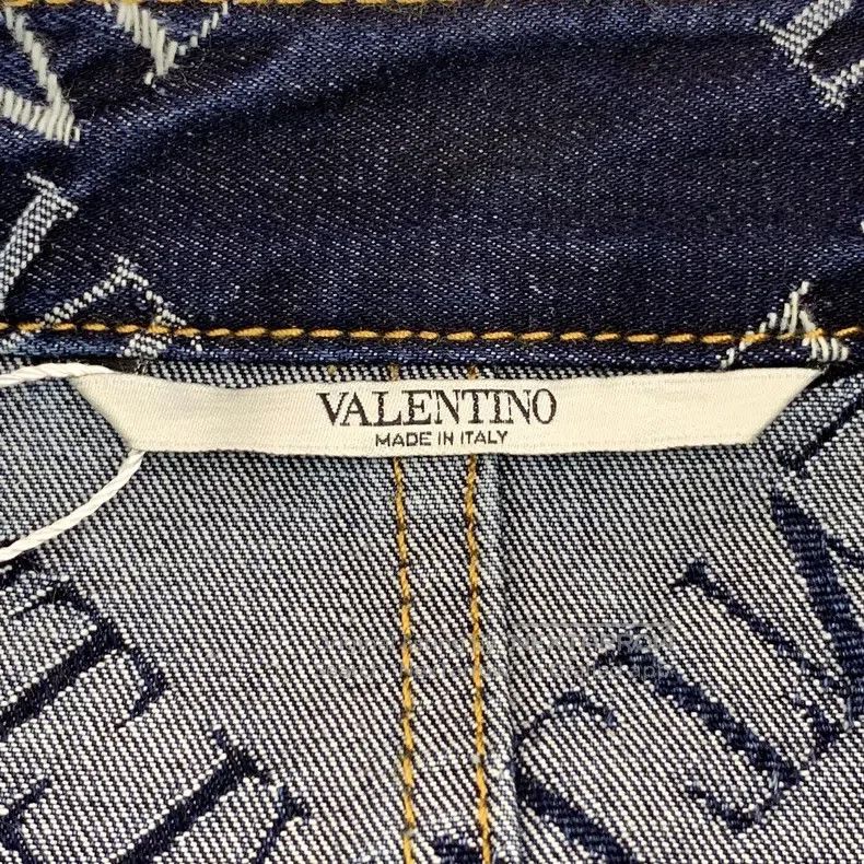 Valentino Valentino A denim jacket with a lapel collar printed with Size S / US 4 / IT 40 - 6 Thumbnail