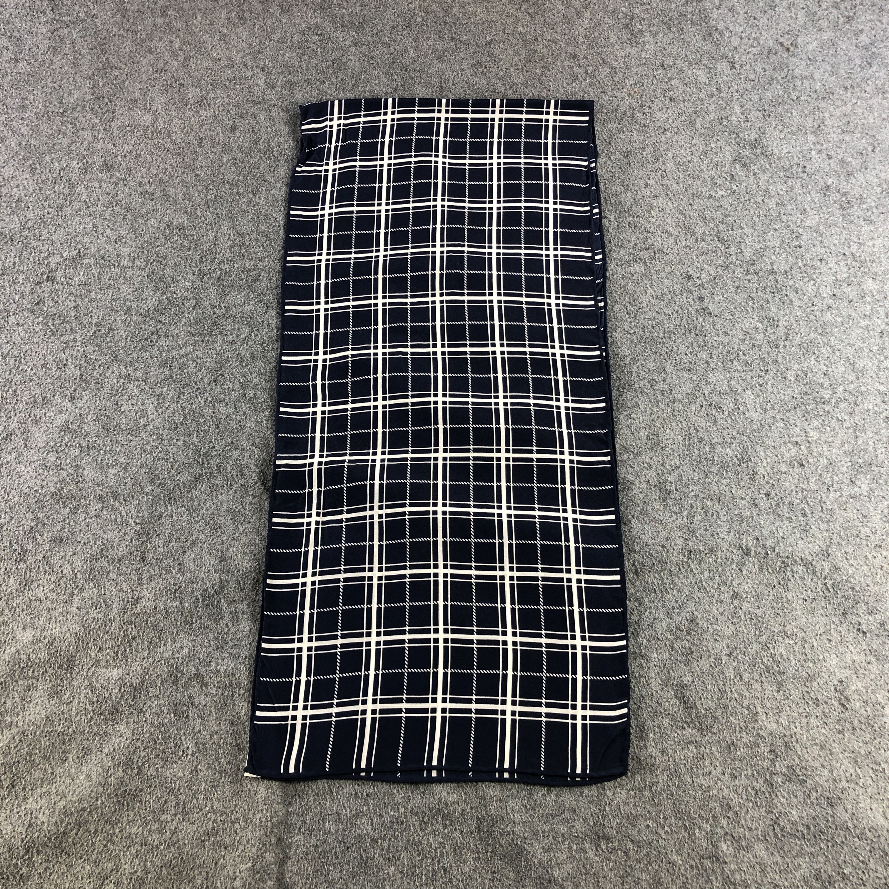 Japanese Brand Checkered Luxury Silk Stole Silk Scarf M1384 Size ONE SIZE - 2 Thumbnail