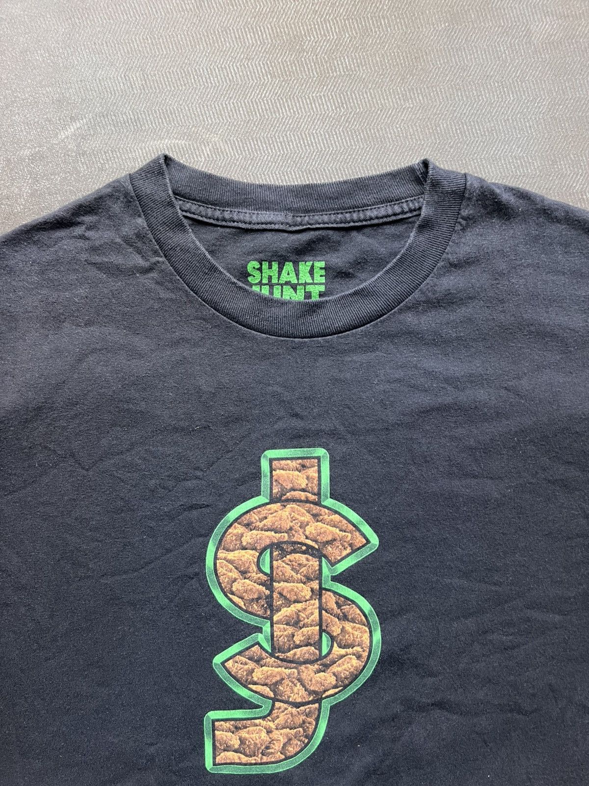 Vintage Vintage 00s SHAKE JUNT Skate Shirt Size US L / EU 52-54 / 3 - 1 Thumbnail