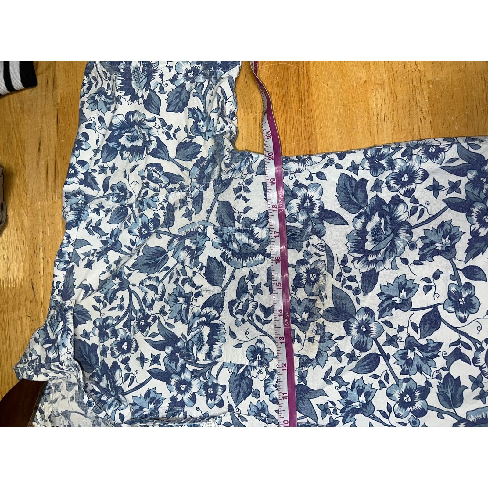 Vintage Vintage Ilio Floral Button Up Shirt ilio White Blue 90s S Size US S / EU 44-46 / 1 - 9 Thumbnail