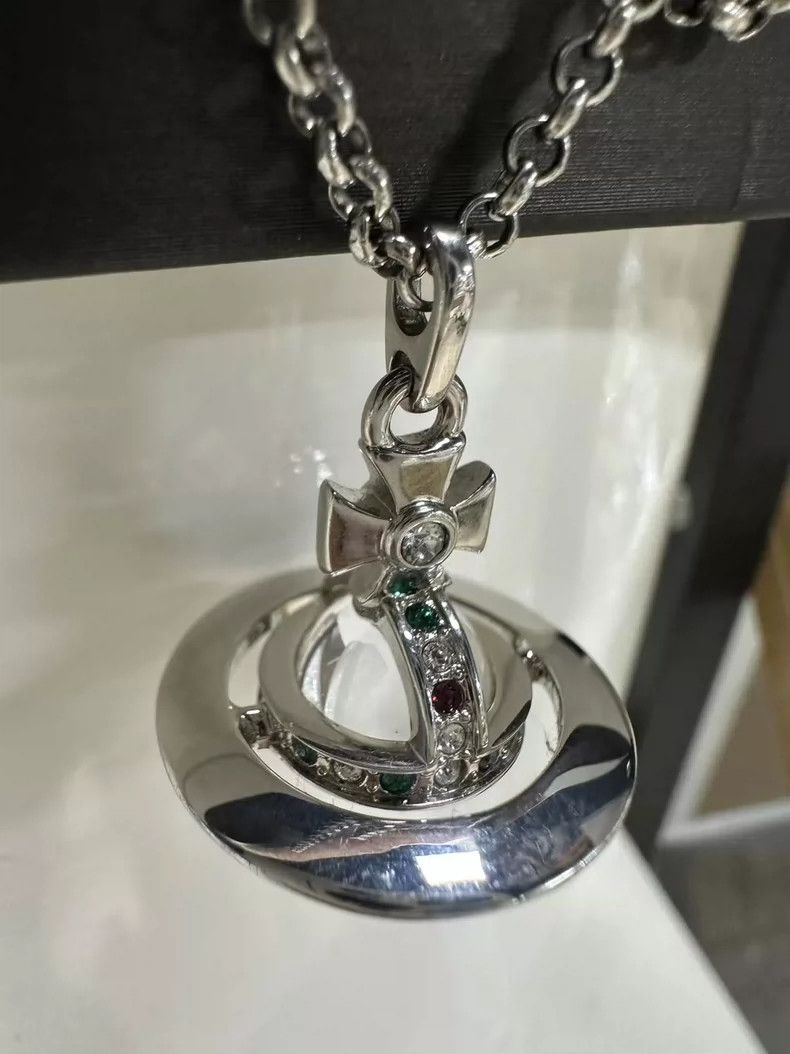 Vivienne Westwood Vivienne Westwood A silver necklace with a translucent bal Size ONE SIZE - 3 Thumbnail
