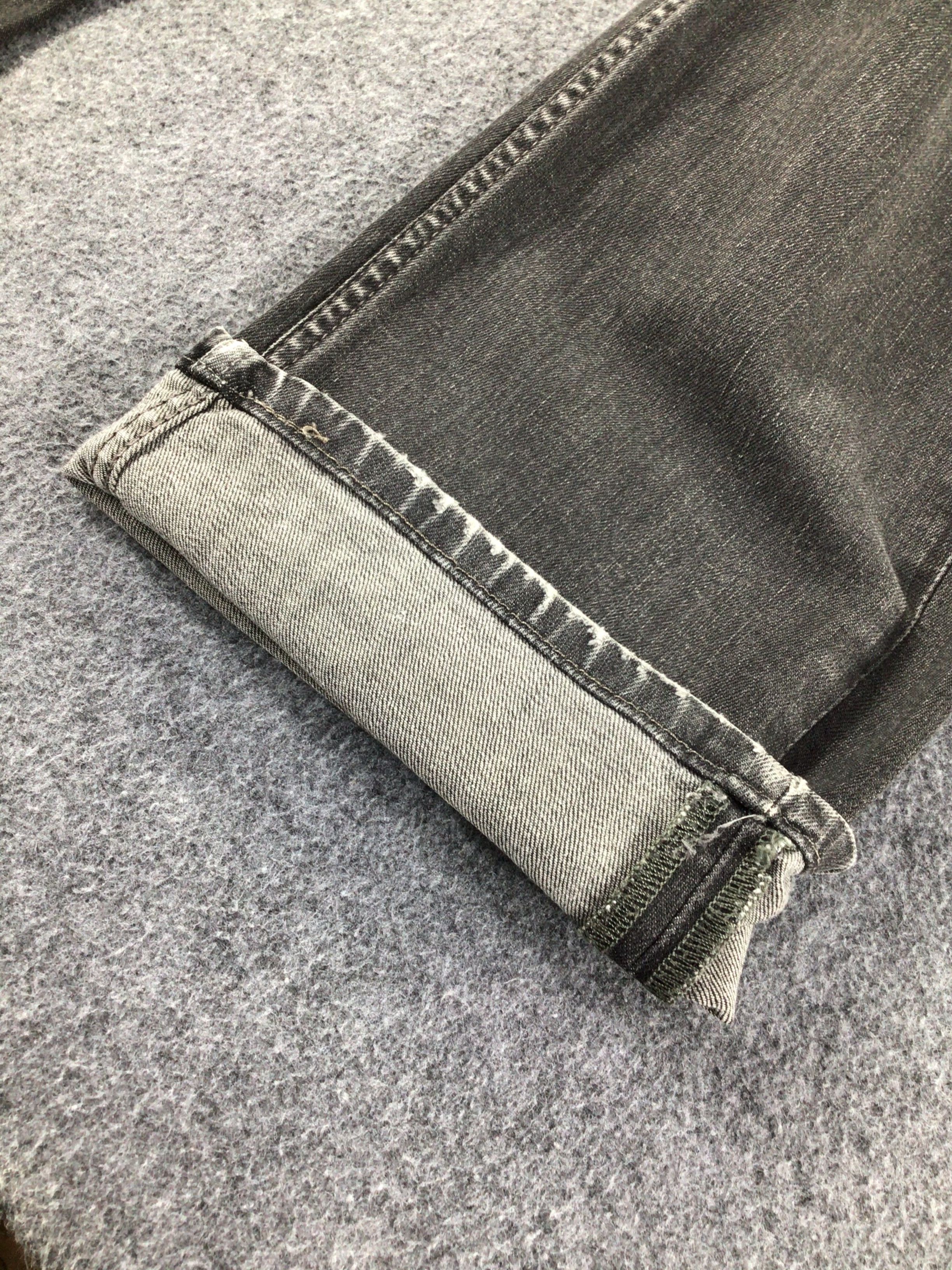 Levi's Vintage Levis 559 Jeans Faded Black Denim KJ066 Size US 35 - 7 Thumbnail