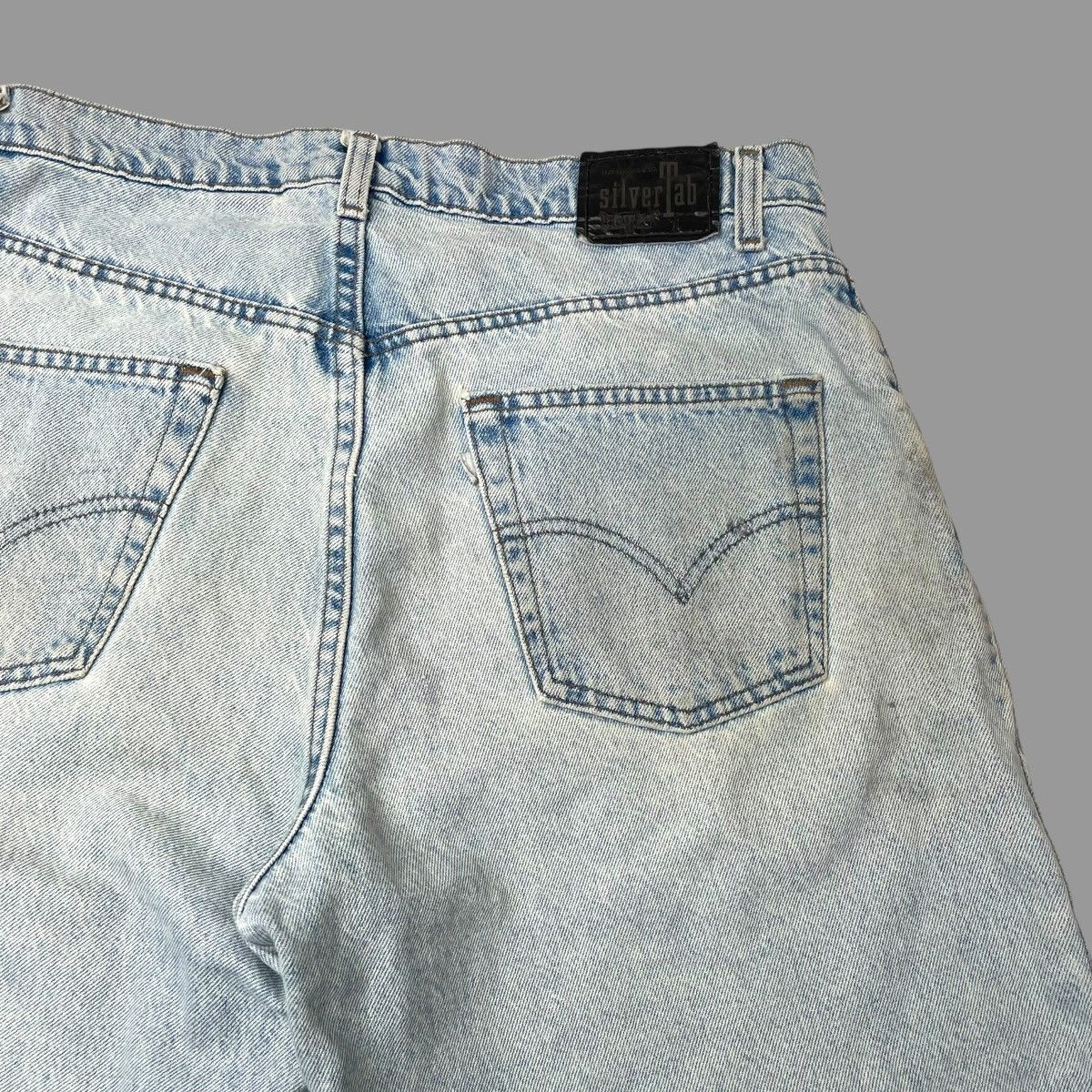 Levi's × Vintage Vintage 90s Levi’s silver tab baggy shorts Size US 34 / EU 50 - 4 Thumbnail
