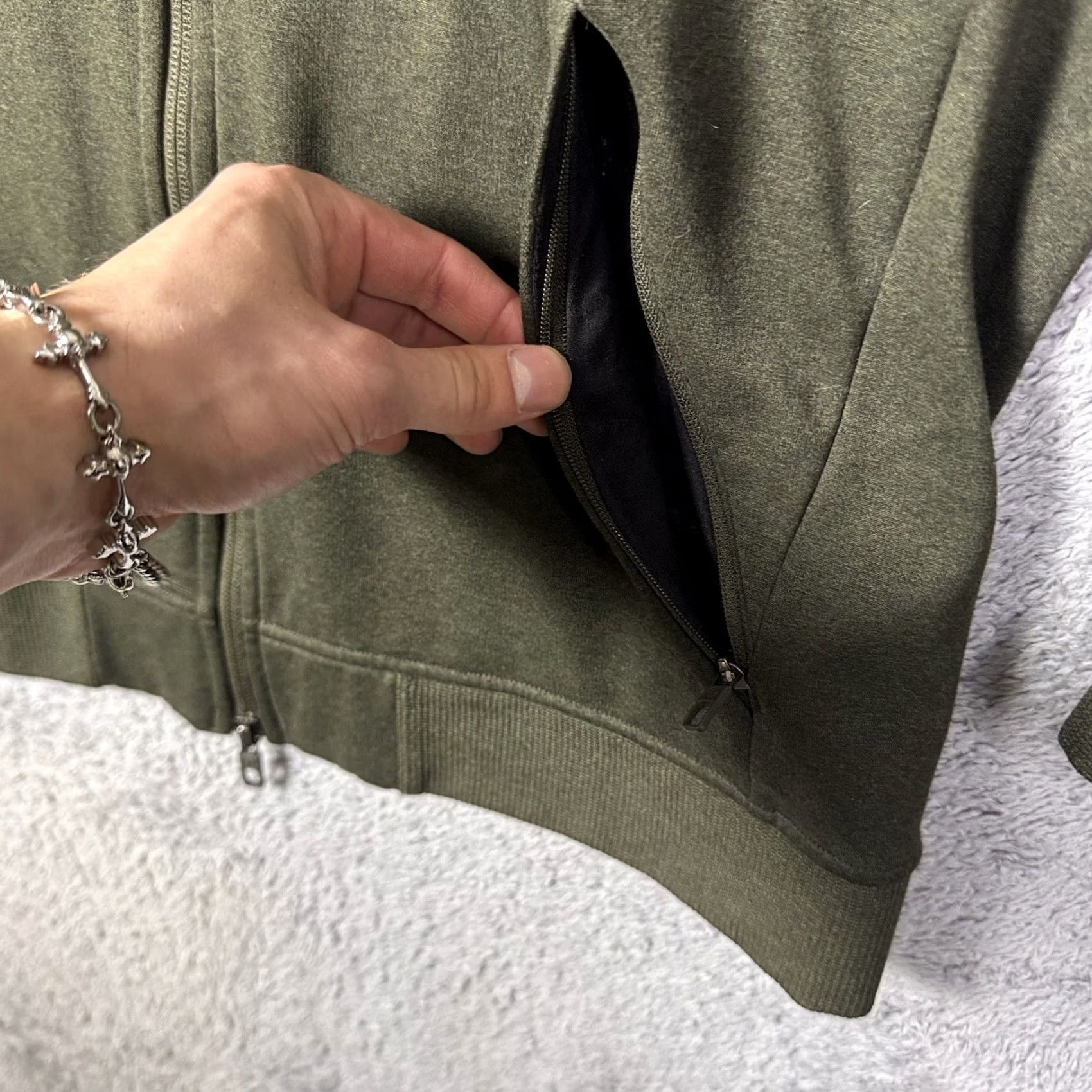 Lululemon - Keep exact spelling and capitalization - The only change is 'L' to 'Lululemon' use of 'Mens' to 'Mens Size US L / EU 52-54 / 3 - 7 Thumbnail