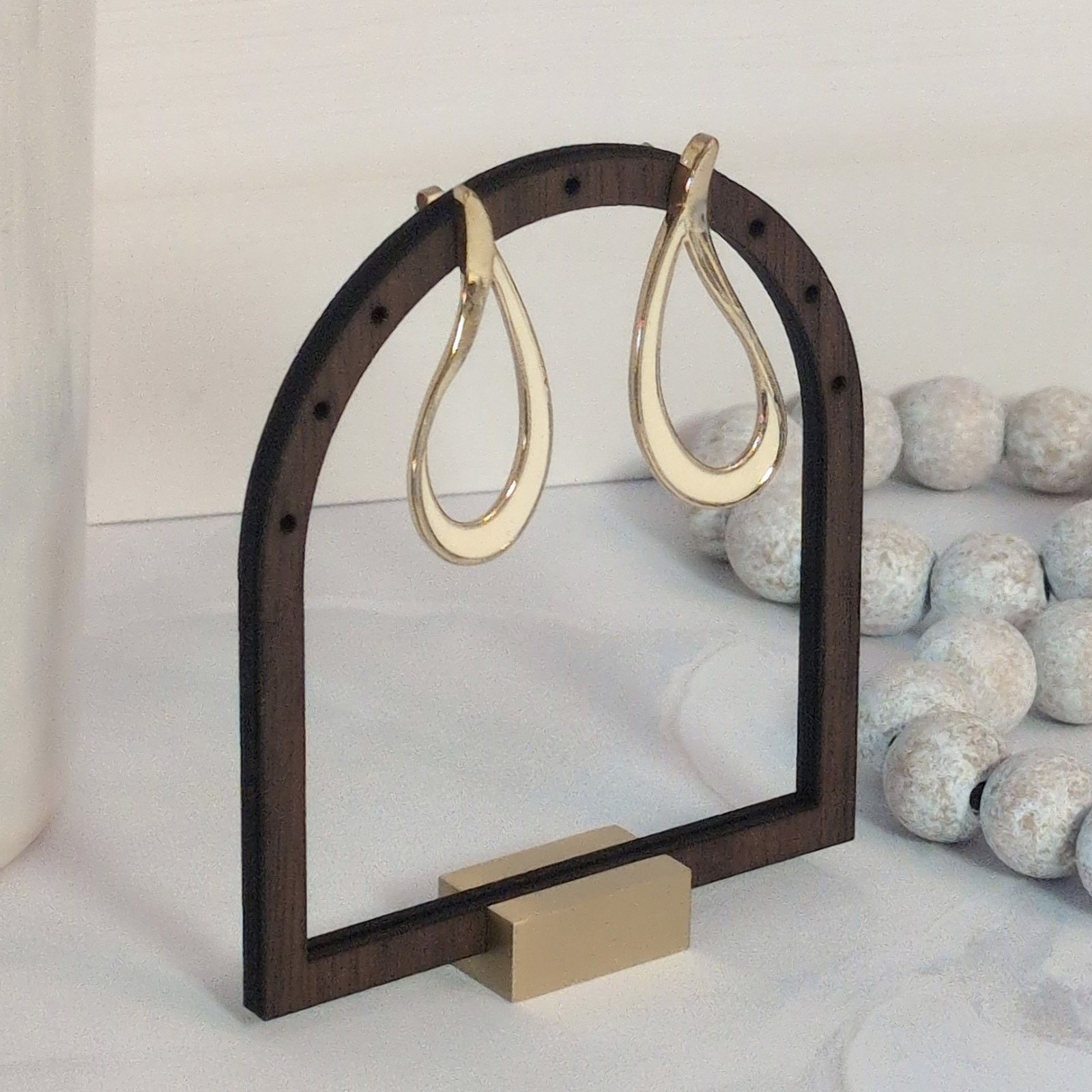 Other Elegant VTG Gold-Tone & Beige Enameled Teardrop Earrings Size ONE SIZE - 2 Thumbnail