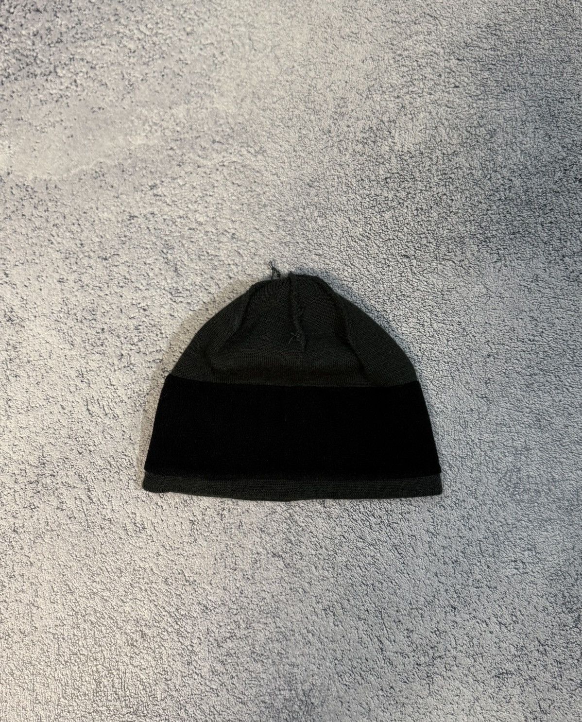 Arc'teryx Arc’teryx Wool Beanie Hat Mens Dark Green One Size Vintage Size ONE SIZE - 9 Thumbnail