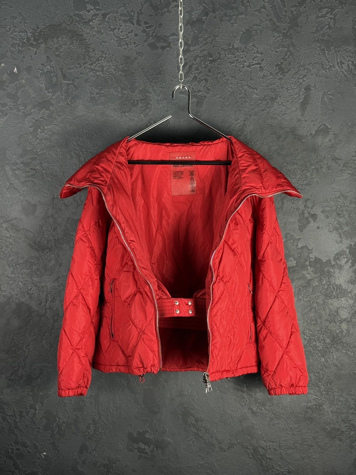 Prada 2008 Prada Red Diamond Women’s Quilted Puffer Jacket Size XL / US 12-14 / IT 48-50 - 7 Thumbnail