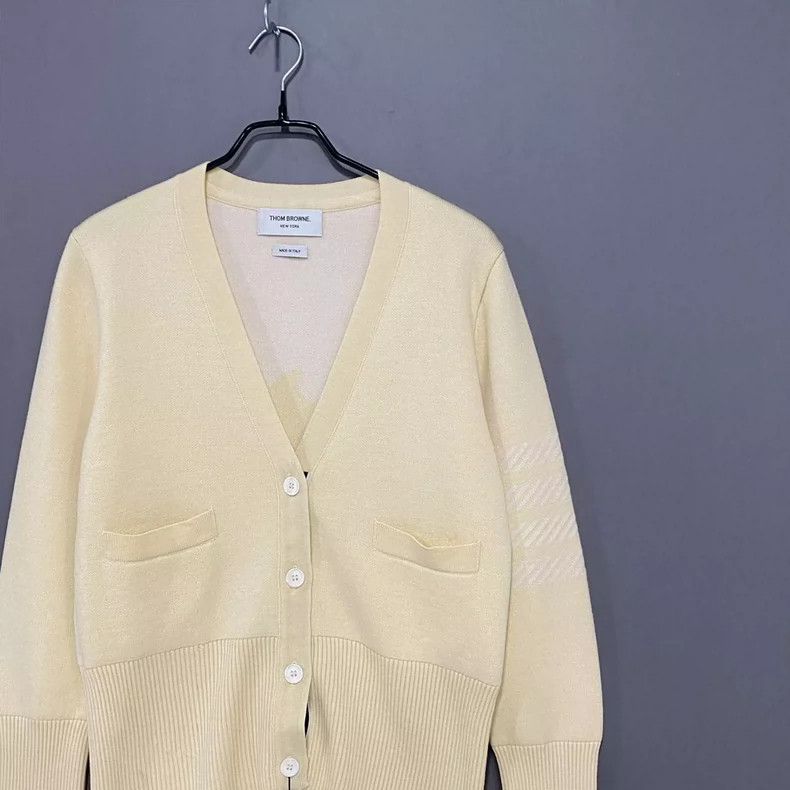 Thom Browne Thom Browne Light yellow dolphin cardigan Size S / US 4 / IT 40 - 2 Thumbnail