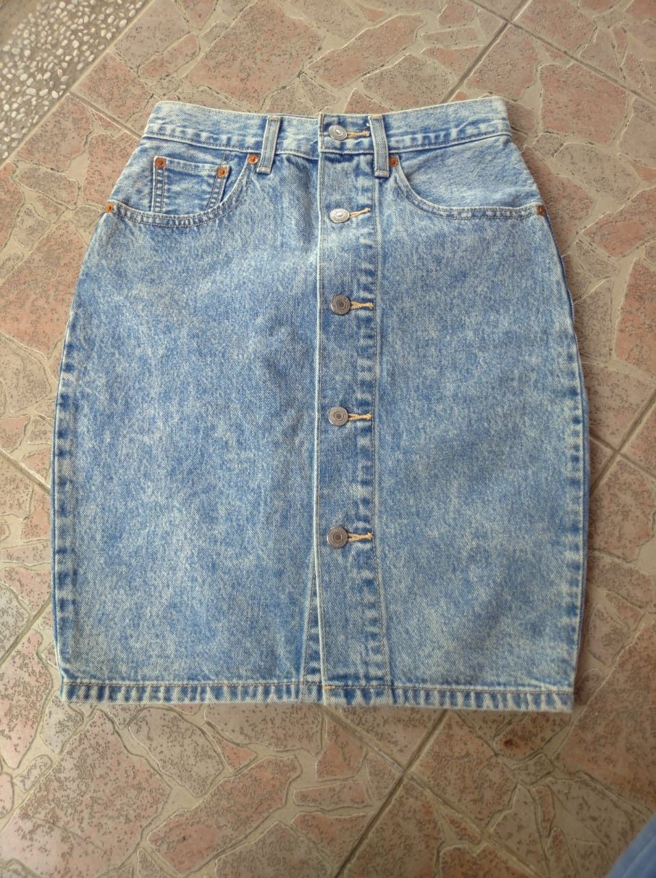 Levi's Levis acid wash Big E skirt Size 24" / US 00 / IT 34 - 2 Thumbnail
