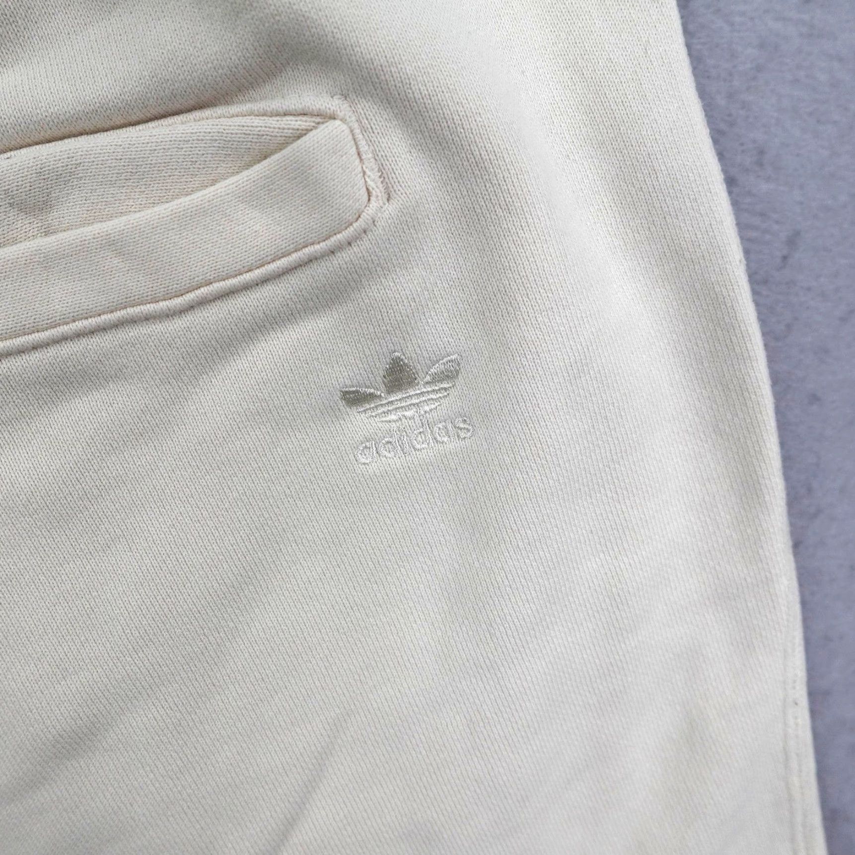Adidas Adidas Pharrell Williams Humanrace Shorts Mens XS Beige Cotton Solid Gym Activewear Size US 27 - 5 Thumbnail