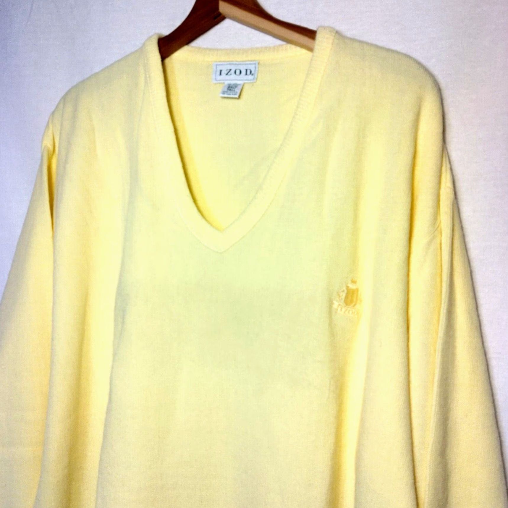 Izod VINTAGE IZOD Sweater Men 2XLT Tall Yellow Acrylic V-Neck Crest Logo USA Grandpa Knit Pullover Office Wear Size US XXL / EU 58 / 5 - 2 Thumbnail
