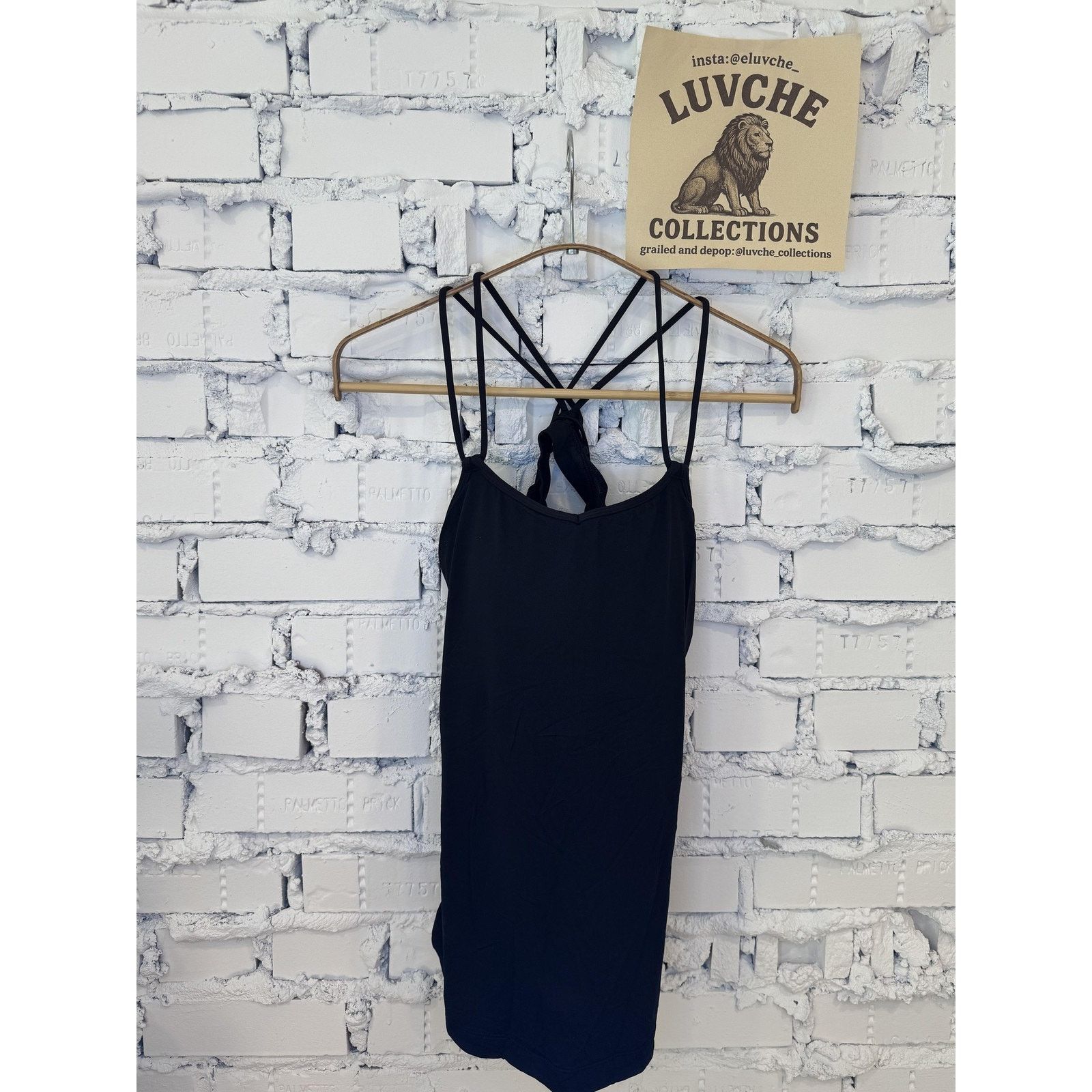 Lululemon Lululemon Womens S Black Strappy Back Tank Built In Bra Size S / US 4 / IT 40 - 1 Thumbnail