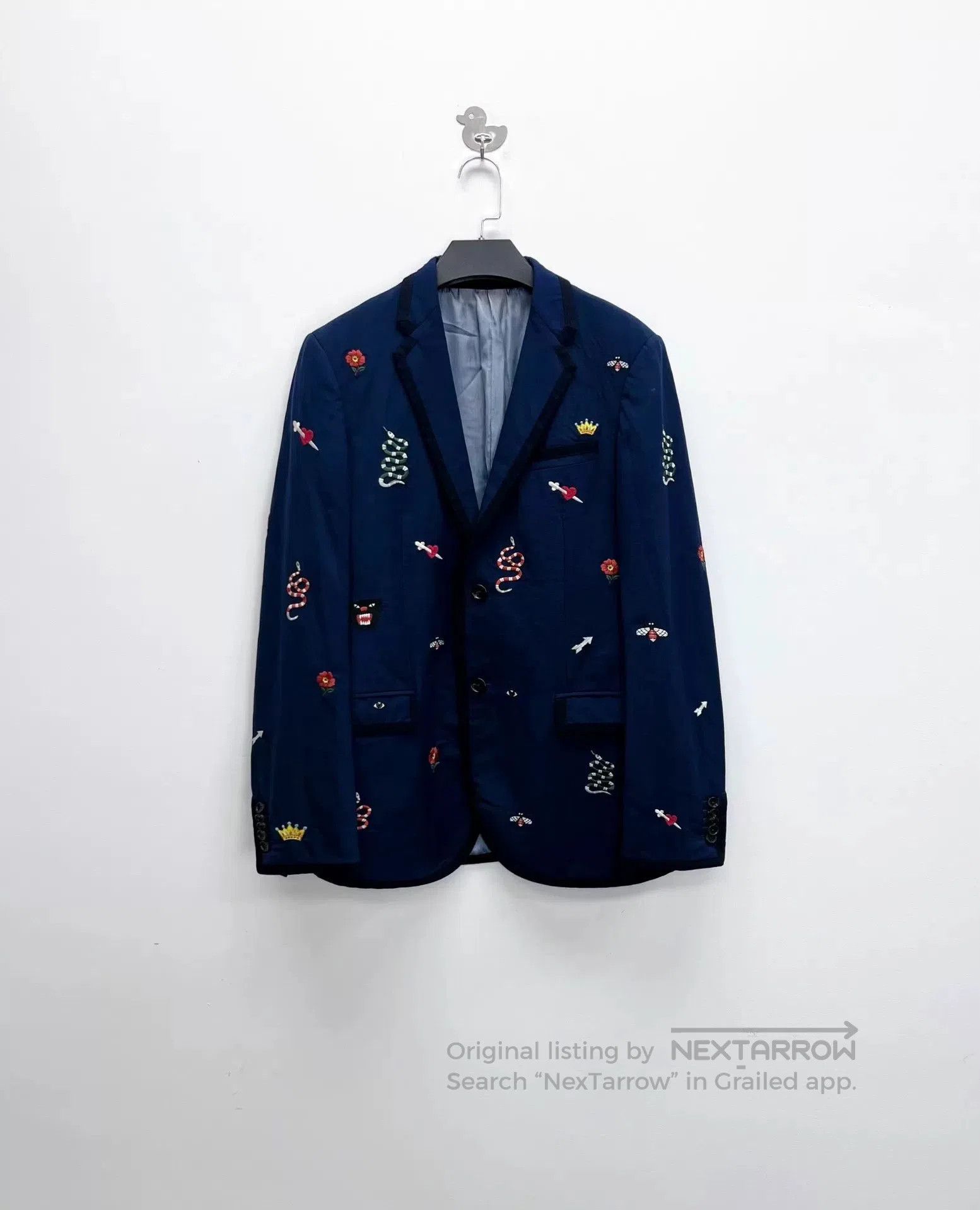 Gucci gucci navy embroidered logo suit jacket. Size US M / EU 48-50 / 2 - 1 Thumbnail