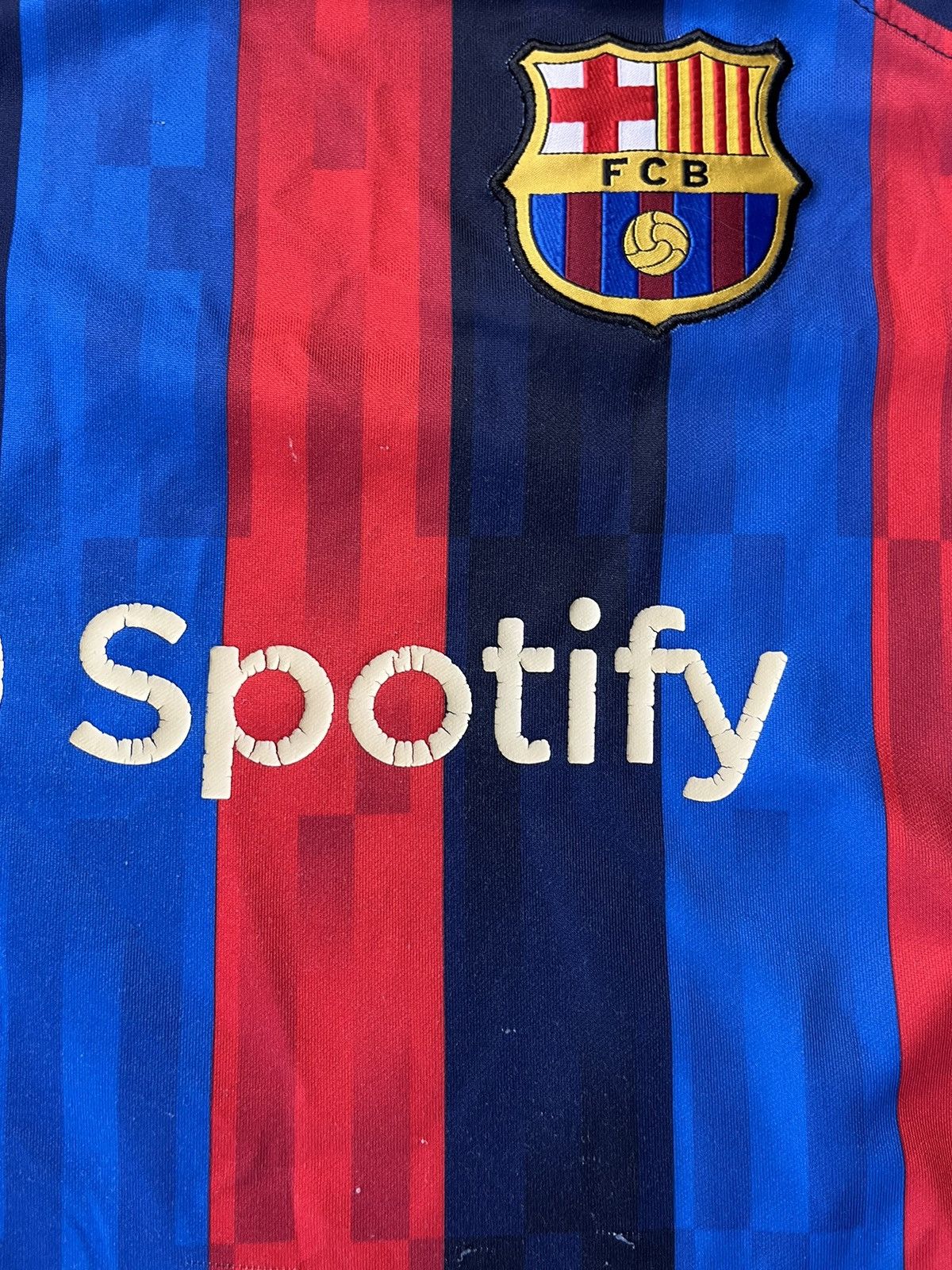Vintage Nike Barcelona 2022/23 Home Soccer Football Jersey Men’s Size US S / EU 44-46 / 1 - 11 Thumbnail
