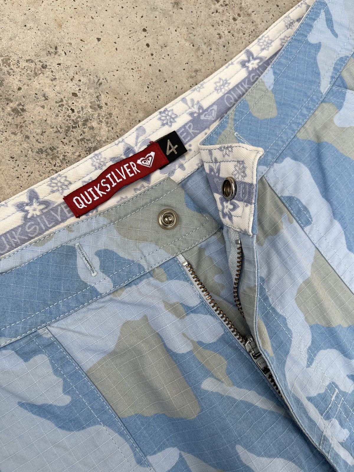 Japanese Brand × Quiksilver Vintage Y2K Quicksilver X Roxy Camouflage Pants Size US 32 / EU 48 - 10 Thumbnail