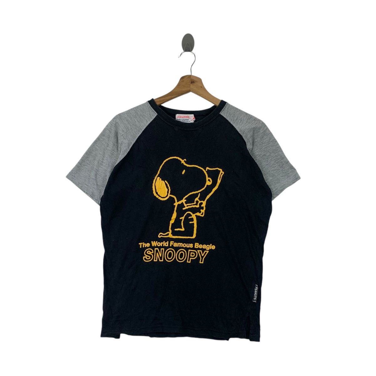 Peanuts PEANUTS SNOOPY World Famous Beagle Raglan Tee Shirt Size L / US 10 / IT 46 - 1 Thumbnail