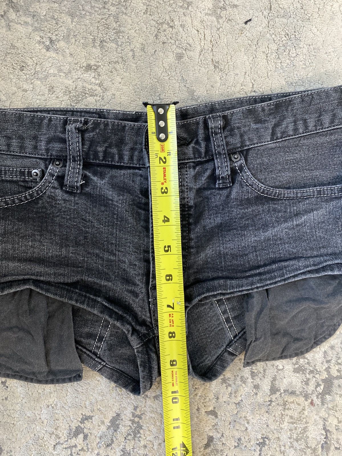 Le Grande Bleu (L.G.B.) LGB Womens Low-rise Denim Shorts Size 27" / US 4 / IT 40 - 7 Thumbnail