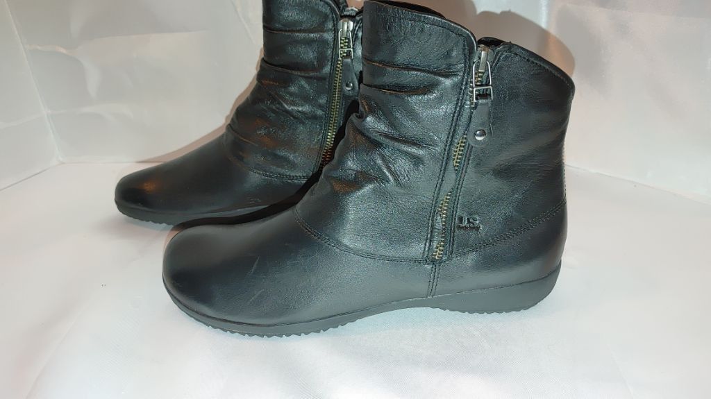 JOSEF SEIBAL Josef Seibel Naly 24 Ruched Leather Boots Size 40 Size US 9.5 / IT 39.5 - 2 Thumbnail