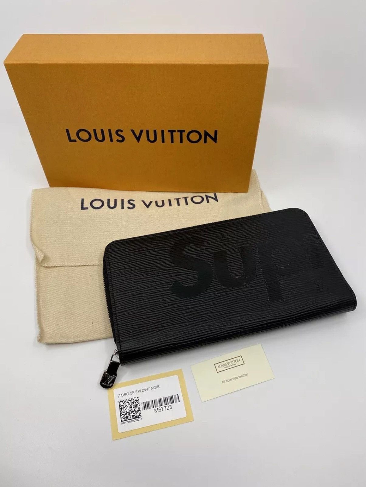 Supreme lv wallet deals