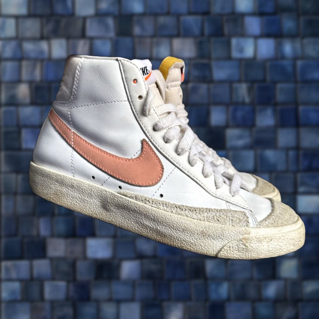 Nike Nike Blazer Mid '77 Vintage Women's Size 7 White Pink Athletic Shoes Sneakers Size M / US 6-8 / IT 42-44 - 1 Thumbnail