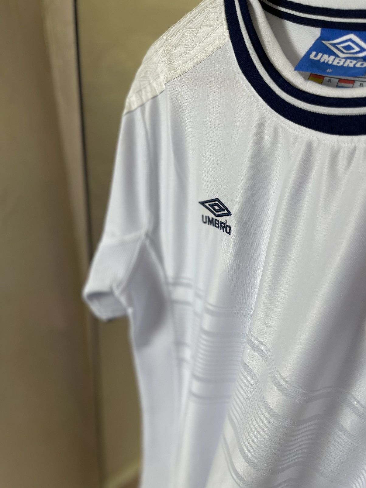 Umbro Umbro England 1999-2001 Home Jersey Vapa Tech Techwear Size US XL / EU 56 / 4 - 10 Thumbnail