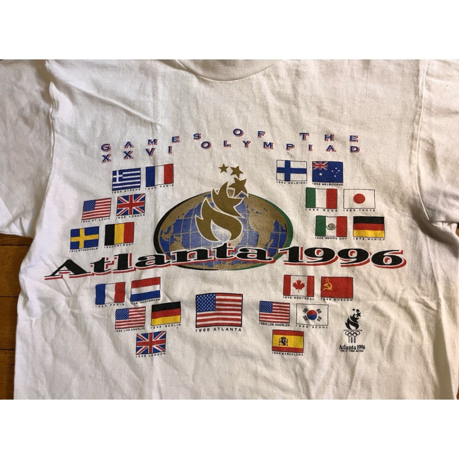 Hanes VINTAGE Hanes Beefy T-Shirt Men’s M White 1996 Olympics Atlanta Country Flags 90s Graphic Print Crew Neck Short Sleeve Size US M / EU 48-50 / 2 - 3 Thumbnail