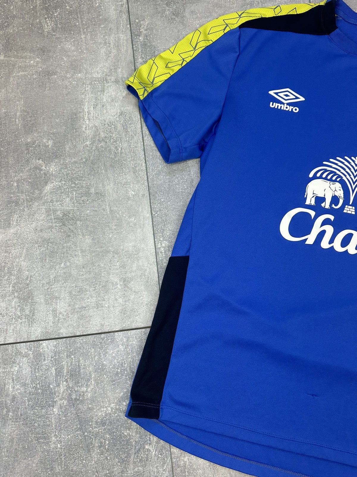 Umbro Men’s Umbro Everton home soccer jersey Size US M / EU 48-50 / 2 - 7 Thumbnail