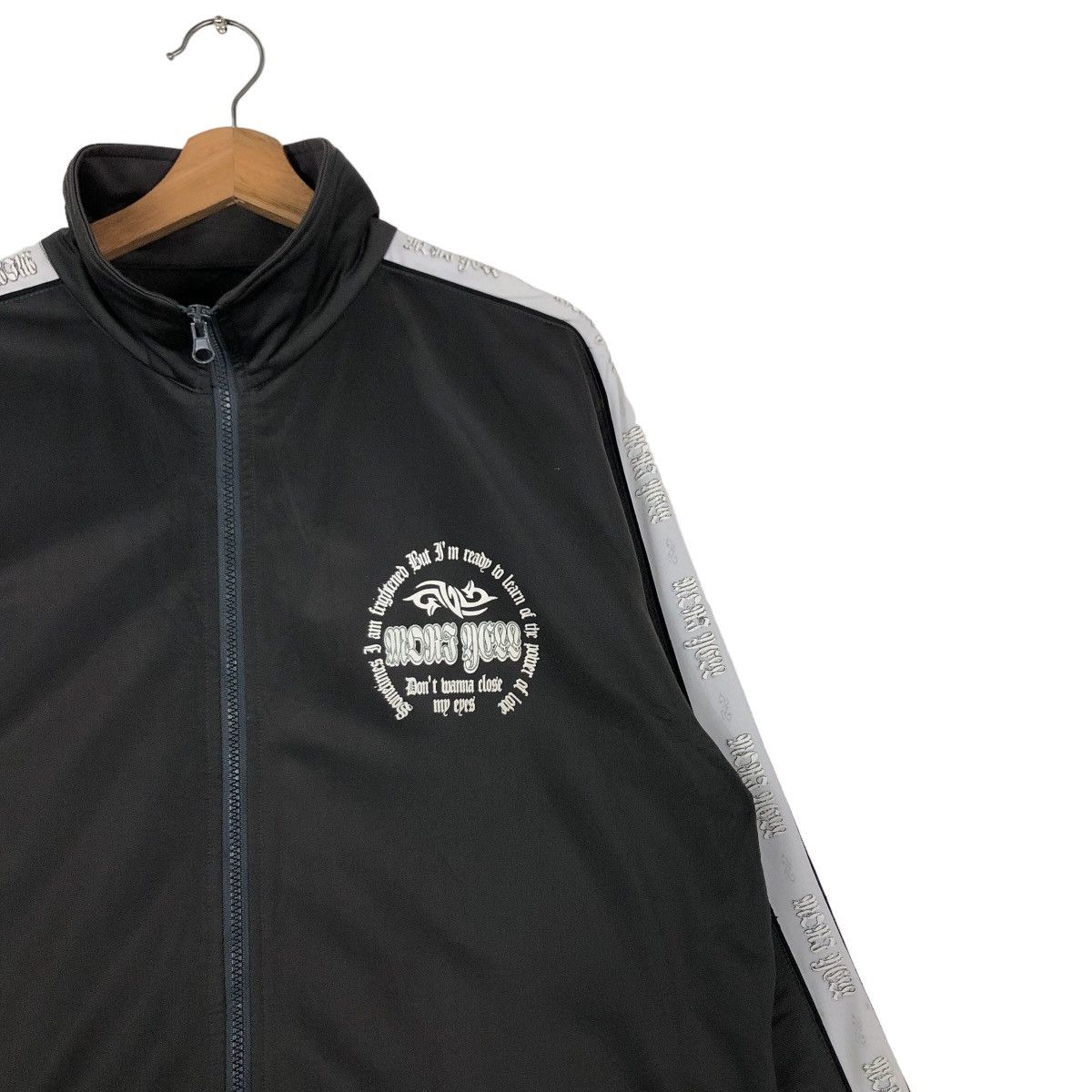 Japanese Brand 🔥Vintage Zipper Jacket Big Logo Inspire Chrome Hearts Size US L / EU 52-54 / 3 - 6 Thumbnail
