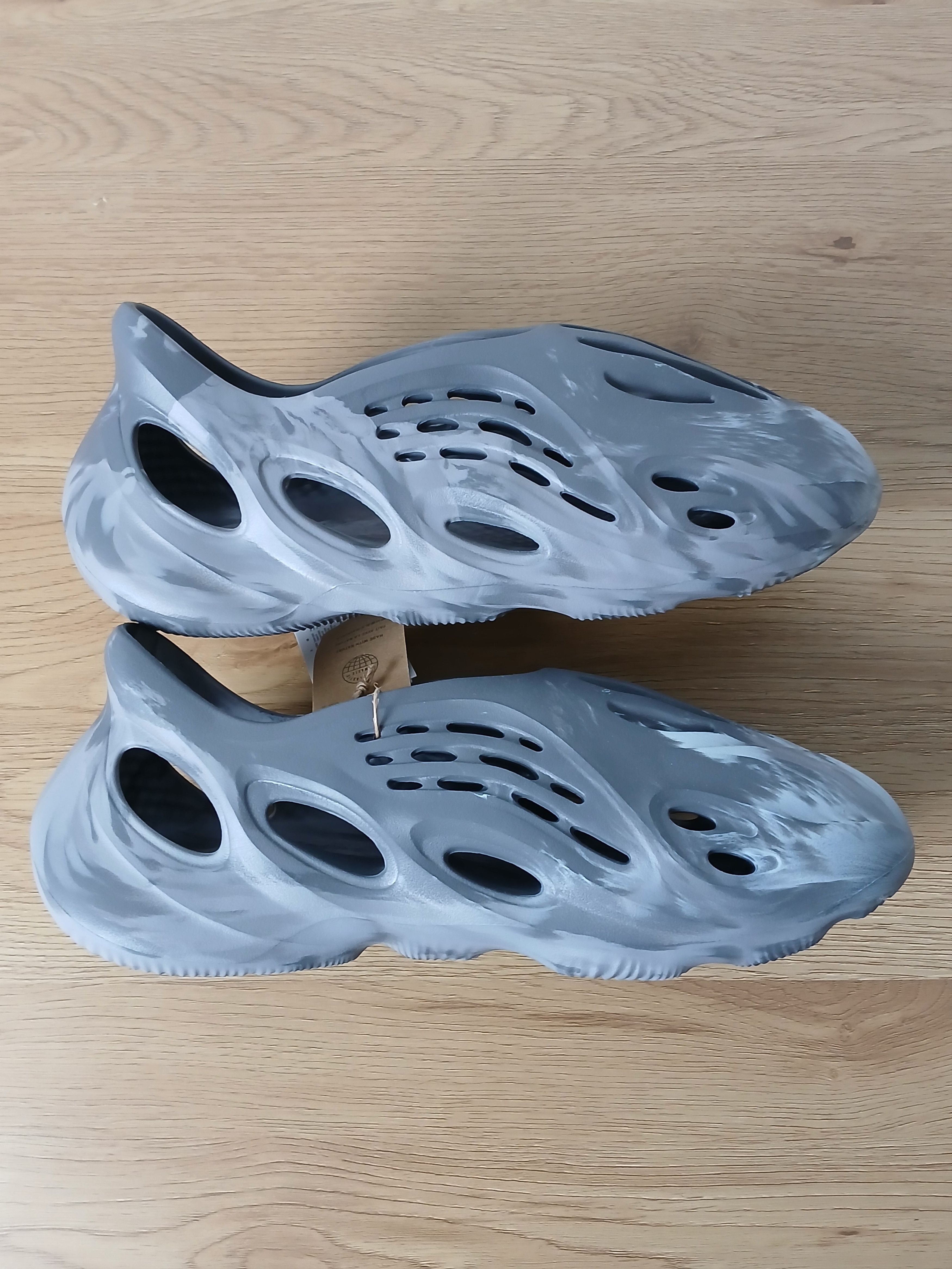 Adidas × Kanye West × Yeezy New Adidas Yeezy Foam Runner Size US 12 / EU 45 - 3 Thumbnail