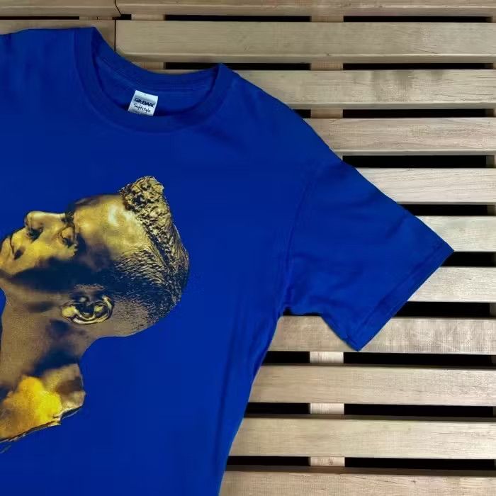 Band Tees Vintage T Shirt Robbie Williams Take The Crown 2013 Size M Size US M / EU 48-50 / 2 - 2 Thumbnail