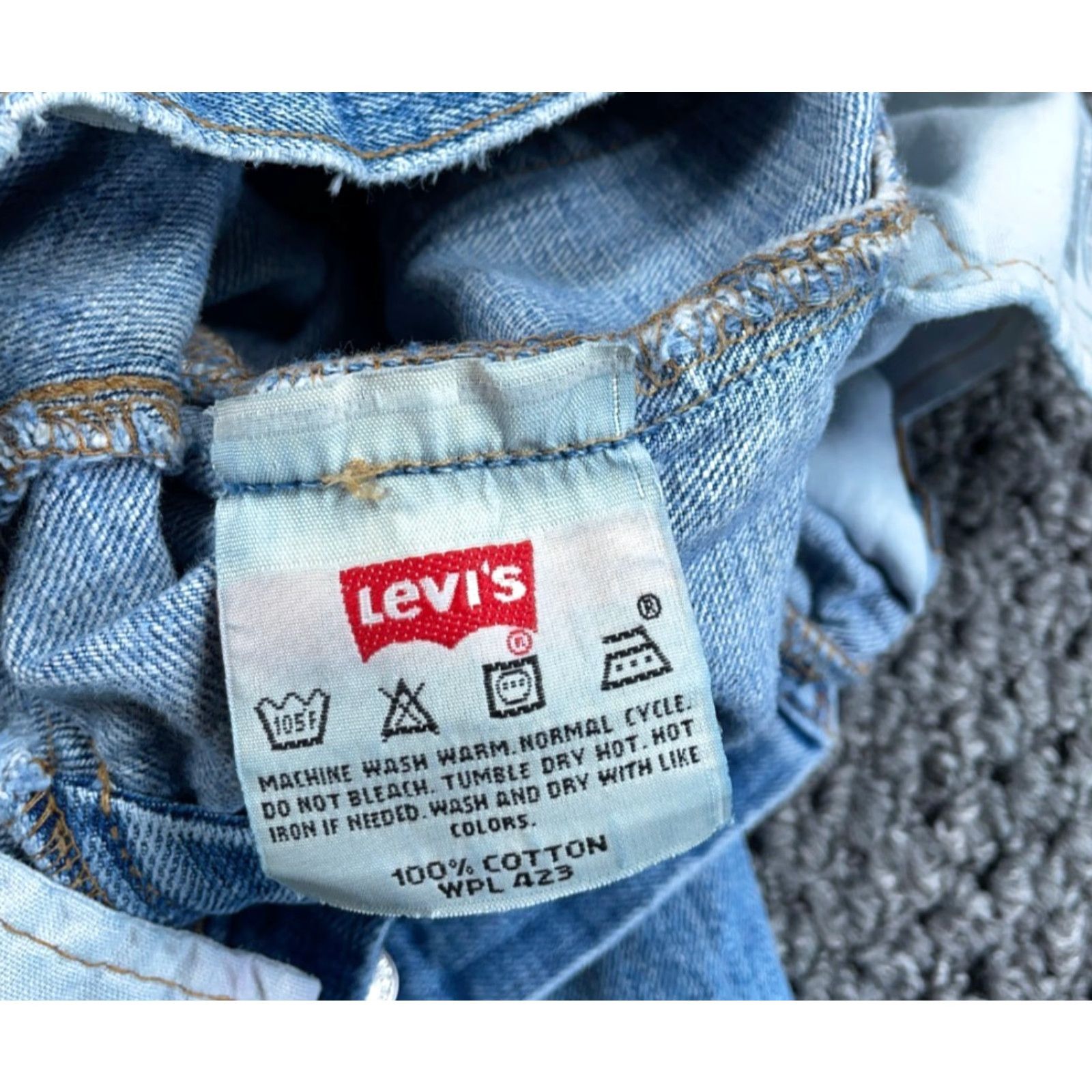 Levi's VINTAGE Levi's 501 XX Jeans Men's 32 x 31 Blue Denim Button Fly 2003 90s Classic Straight Jeans Mens Size US 32 / EU 48 - 3 Thumbnail