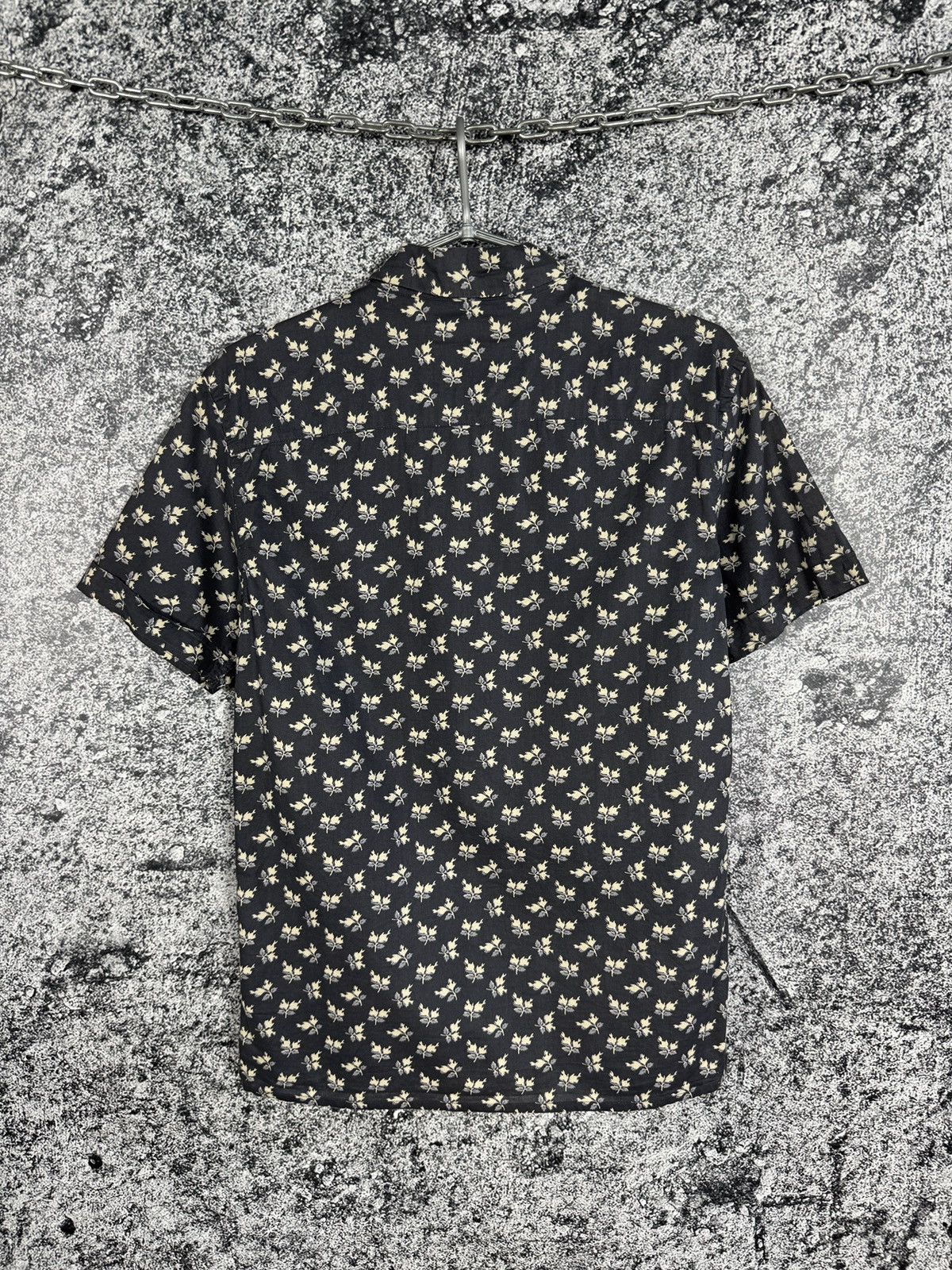 Allsaints Allsaints Lucerne SS Shirt Maple Leaf Print Button Up Size S Size US S / EU 44-46 / 1 - 8 Thumbnail