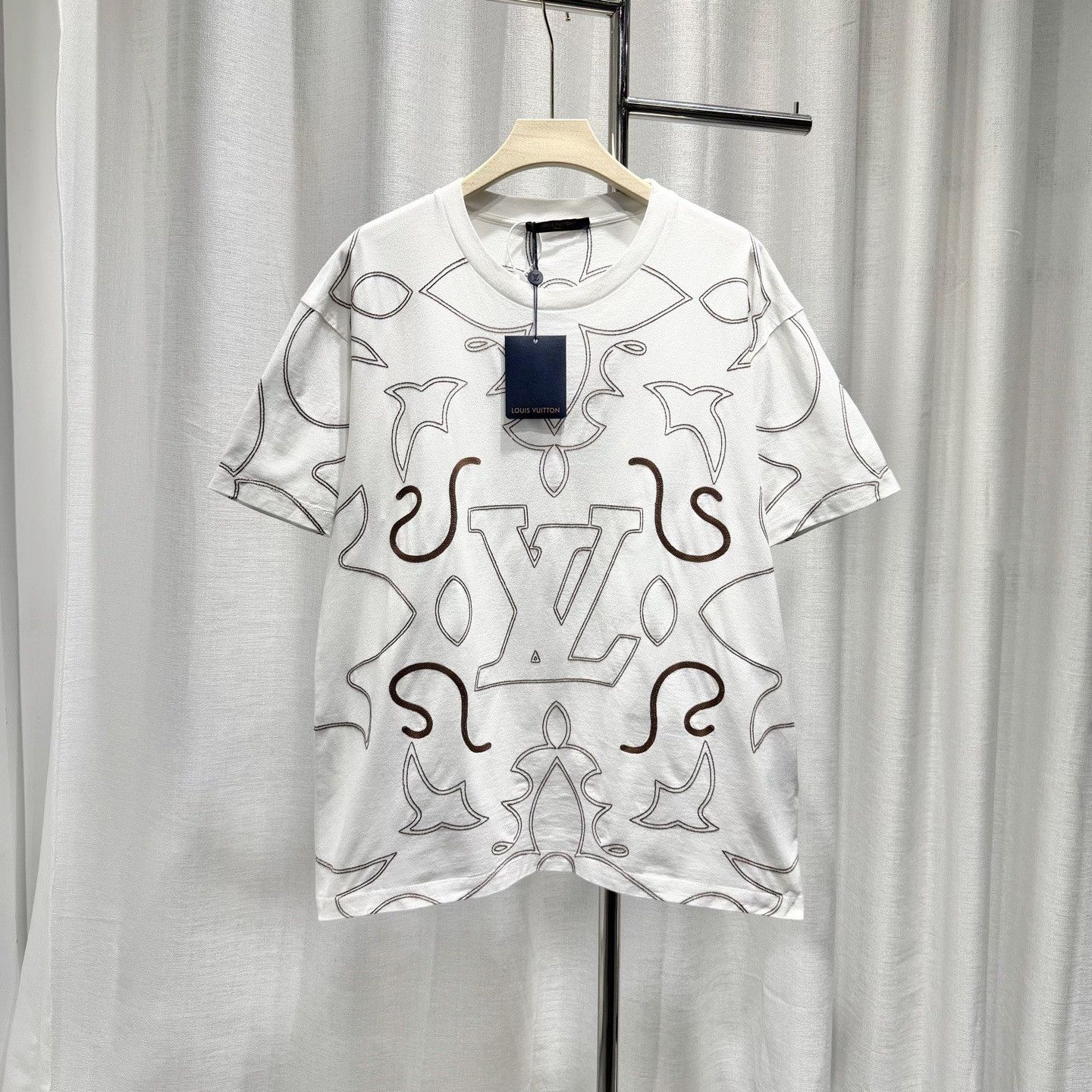 Louis Vuitton Louis Vuitton 25 XXL Short Sleeve T-shirt Size US XXL / EU 58 / 5 - 1 Thumbnail