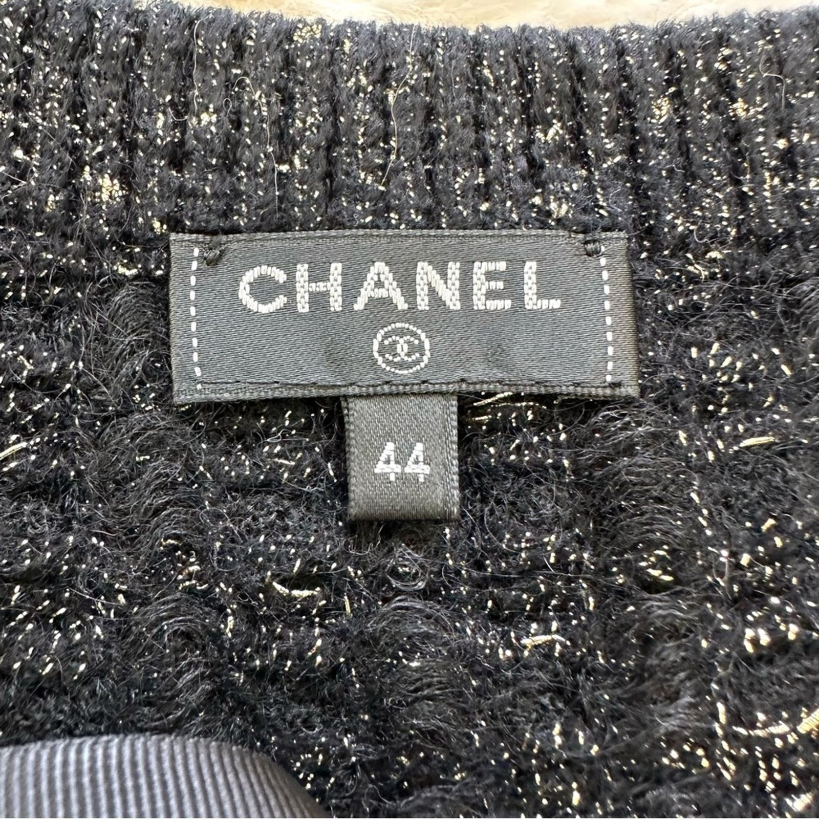 Chanel CHANEL women sweater top size 44 FR or L Authentic 5800$ Size L / US 10 / IT 46 - 8 Thumbnail