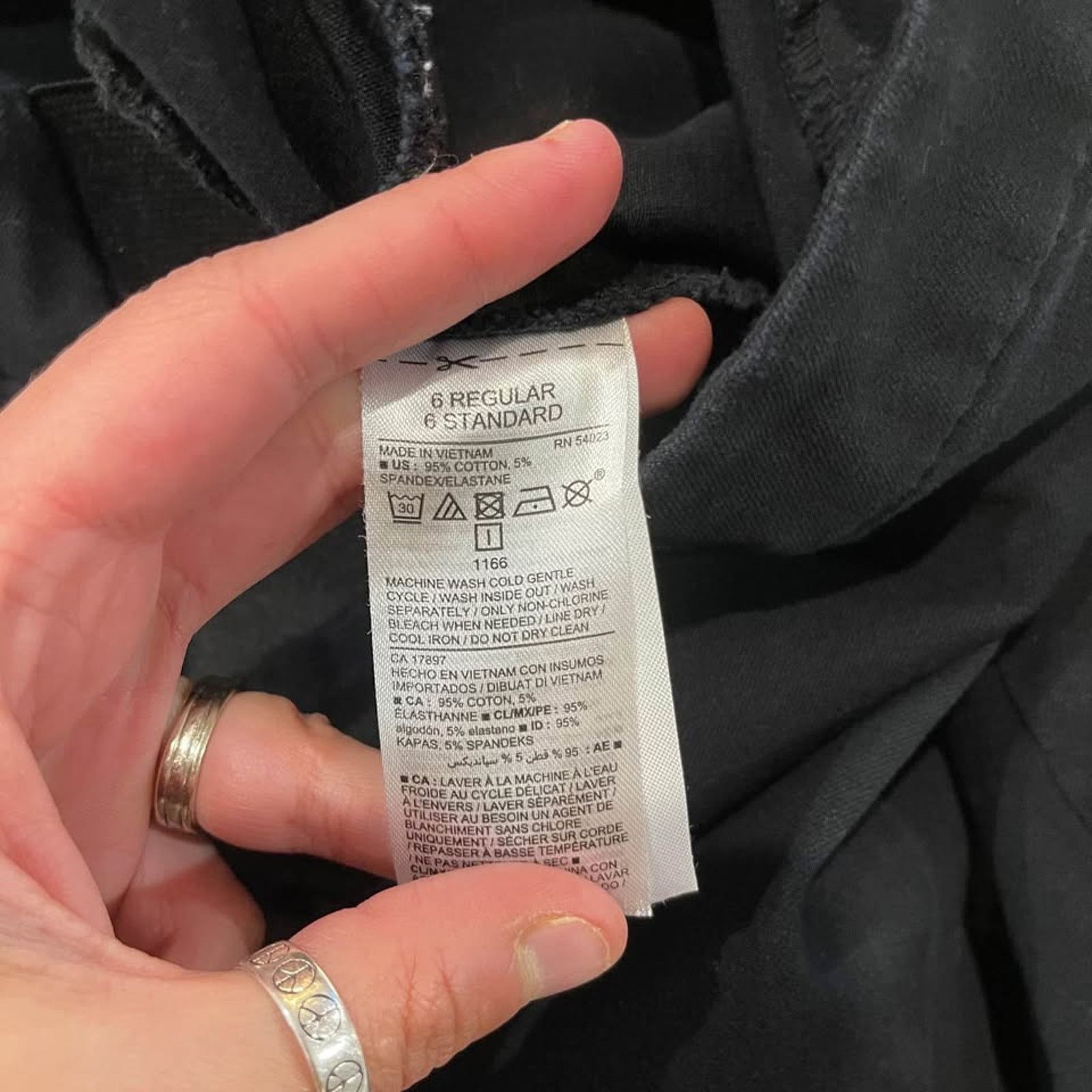 Old Navy Old Navy Maternity Side Panel Pixie Ankle Pants Women’s 6R Size 28" / US 6 / IT 42 - 4 Thumbnail