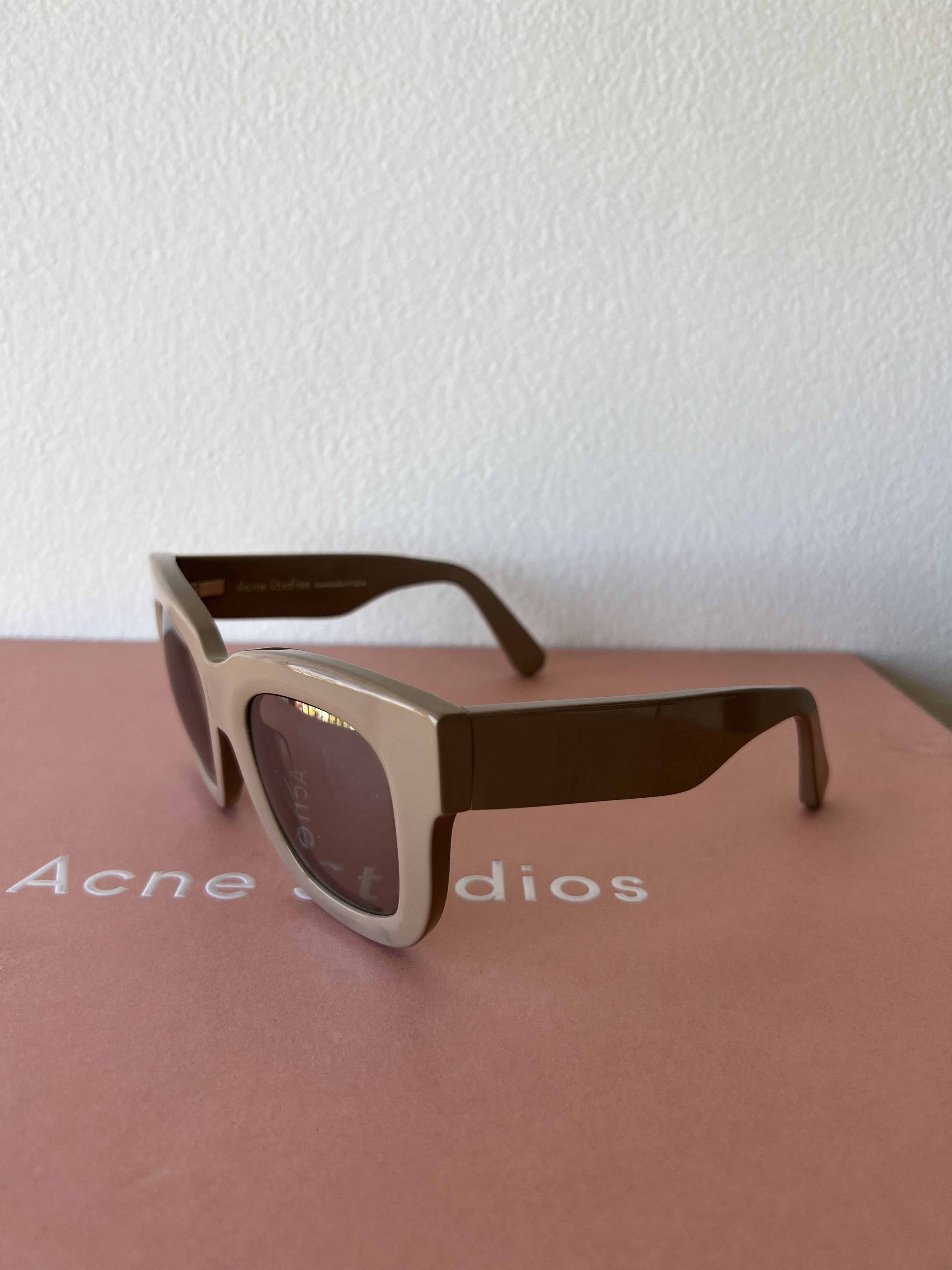 Acne Studios Unidex sunglasses library oversized square beige Size ONE SIZE - 3 Thumbnail