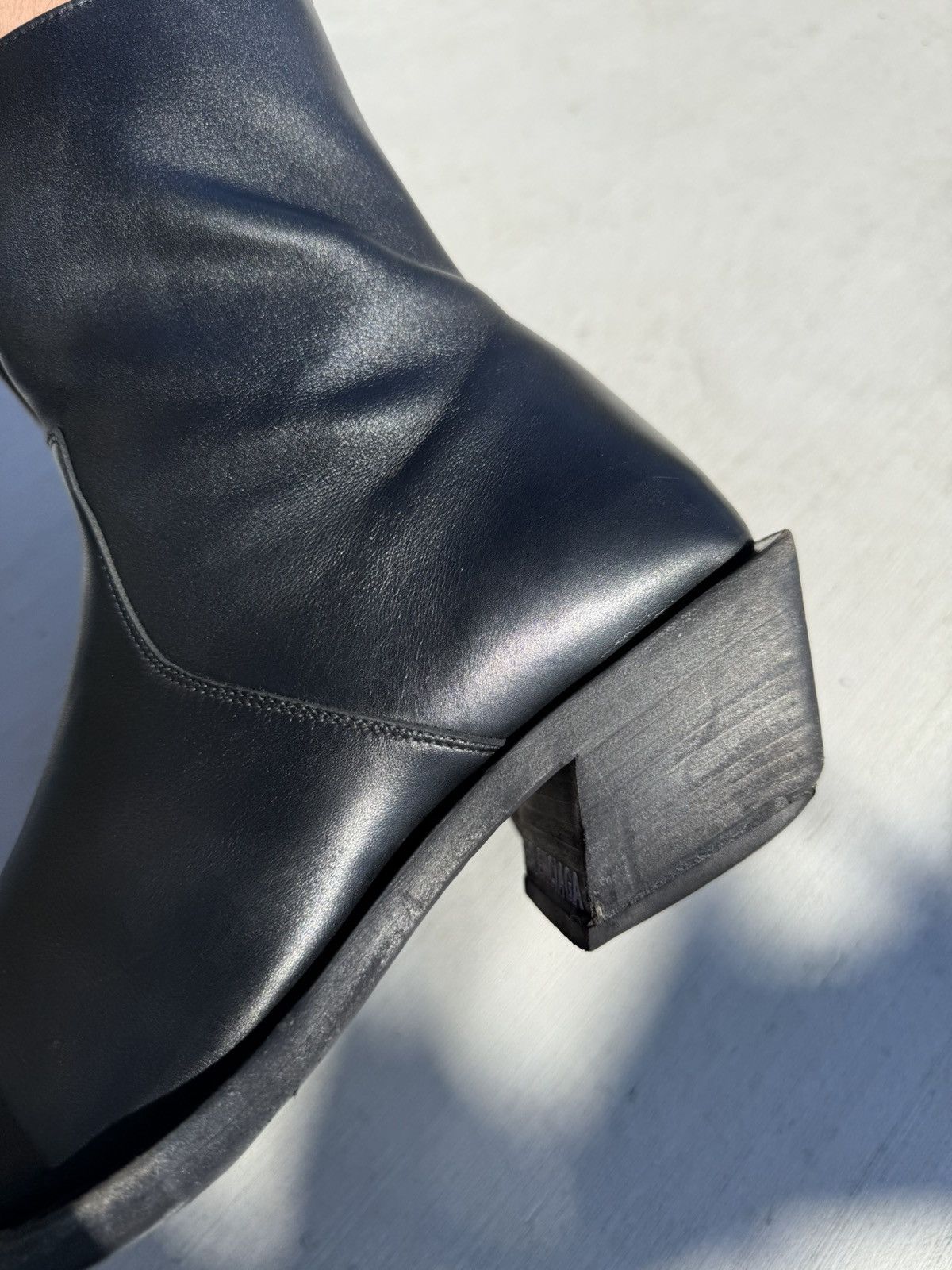 EU41 Balenciaga Tiaga Leather Zip Ankle Pointed Western Boot