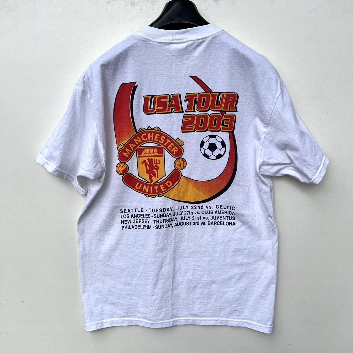 Vintage Manchester united vintage T shirt Champions World 2003 Size US L / EU 52-54 / 3 - 7 Thumbnail