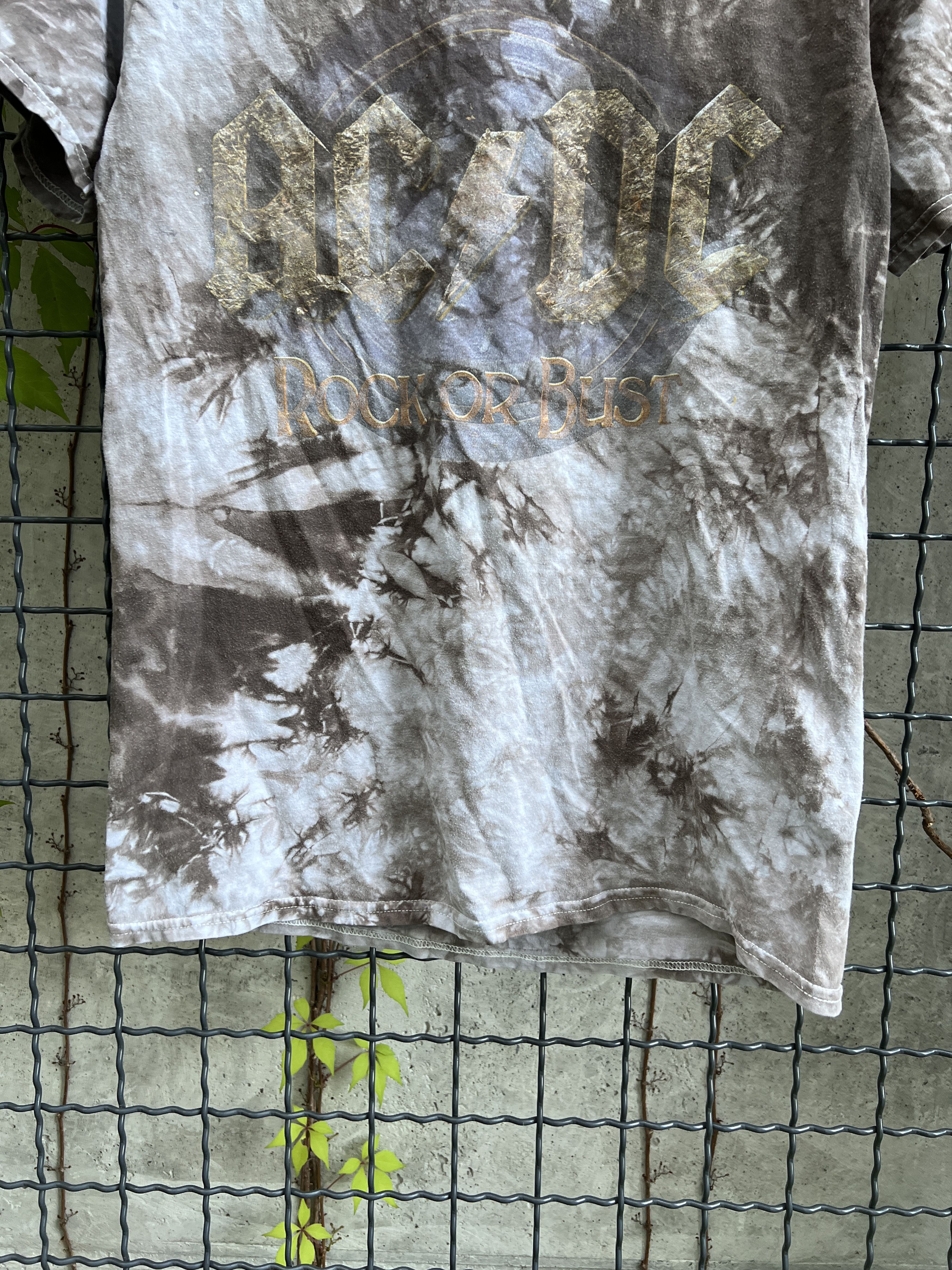 Band Tees Vintage 2015 AC/DC Rock Band Tour Tie Dye T-shirt Size US M / EU 48-50 / 2 - 8 Thumbnail