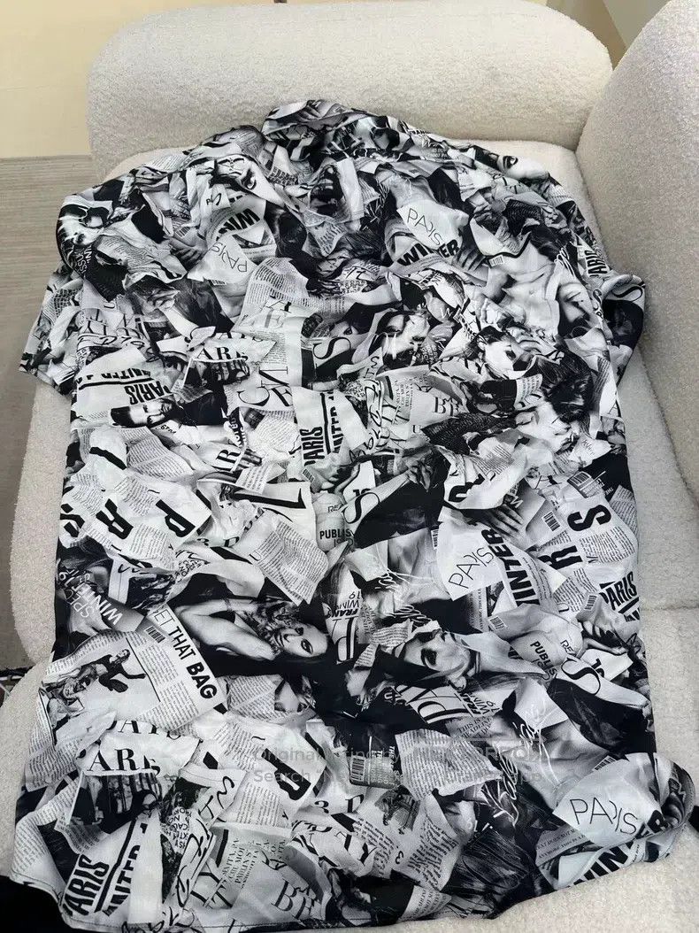 Balenciaga Balenciaga size 39 Character Letter Printed Collar Short S Size US S / EU 44-46 / 1 - 2 Thumbnail