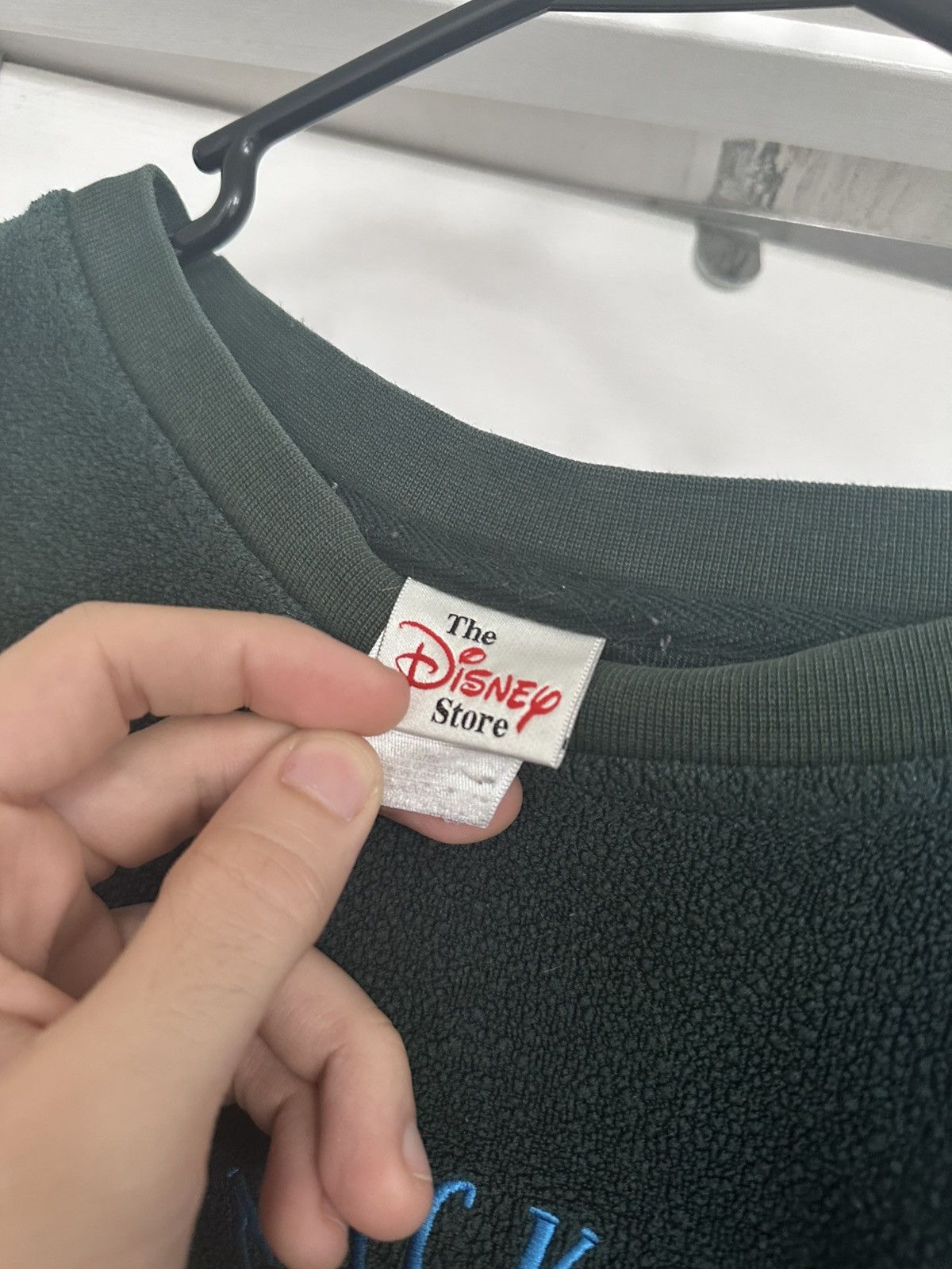 Disney VINTAGE DISNEY EMBROIDERED FLEECE CREWNECK Size US XL / EU 56 / 4 - 4 Thumbnail