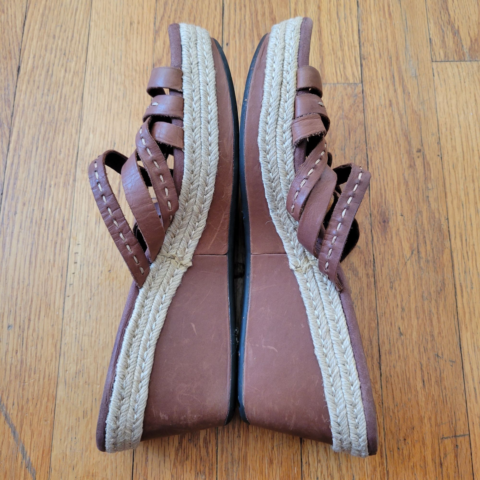 Ugg UGG 11 Brown Leather Espadrille Wedge Sandals Open Toe 10004 Size US 11 / IT 41 - 7 Thumbnail