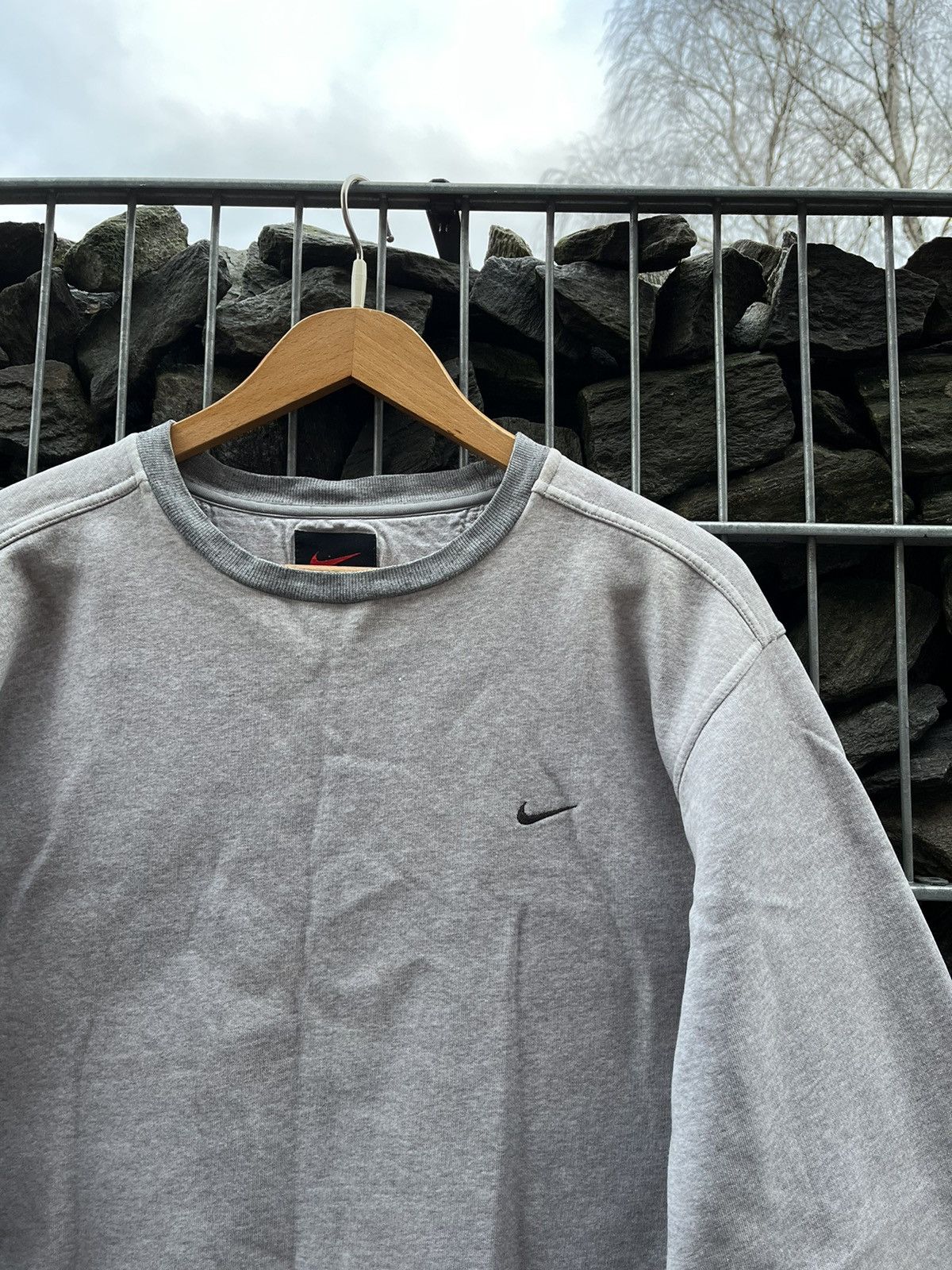 Nike Vintage Nike Swoosh Logo Y2K Drip Sweatshirt Size US M / EU 48-50 / 2 - 3 Thumbnail