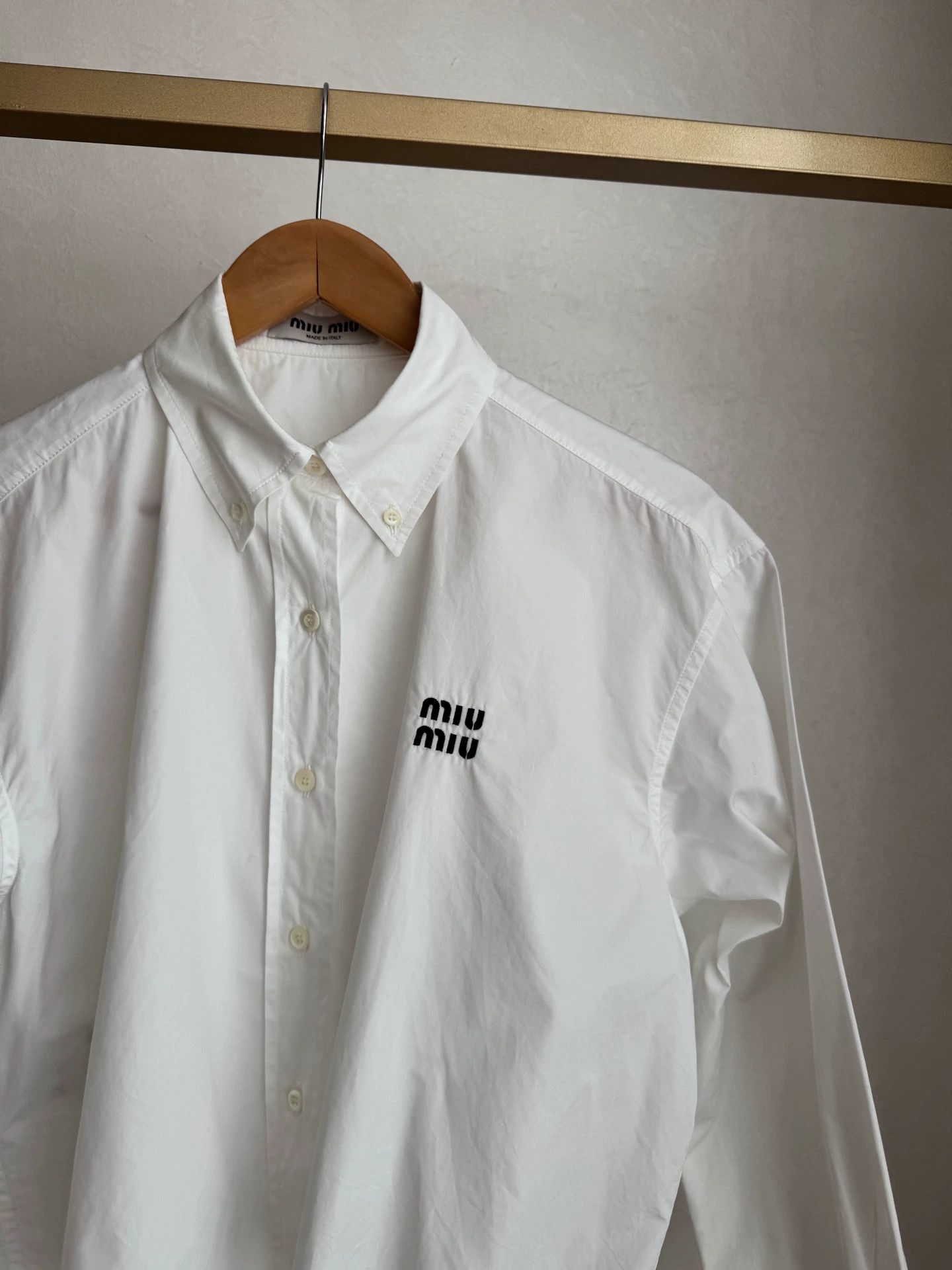Miu Miu MIU MIU Classic Oversized White Shirt 36 Size XS / US 0-2 / IT 36-38 - 2 Thumbnail